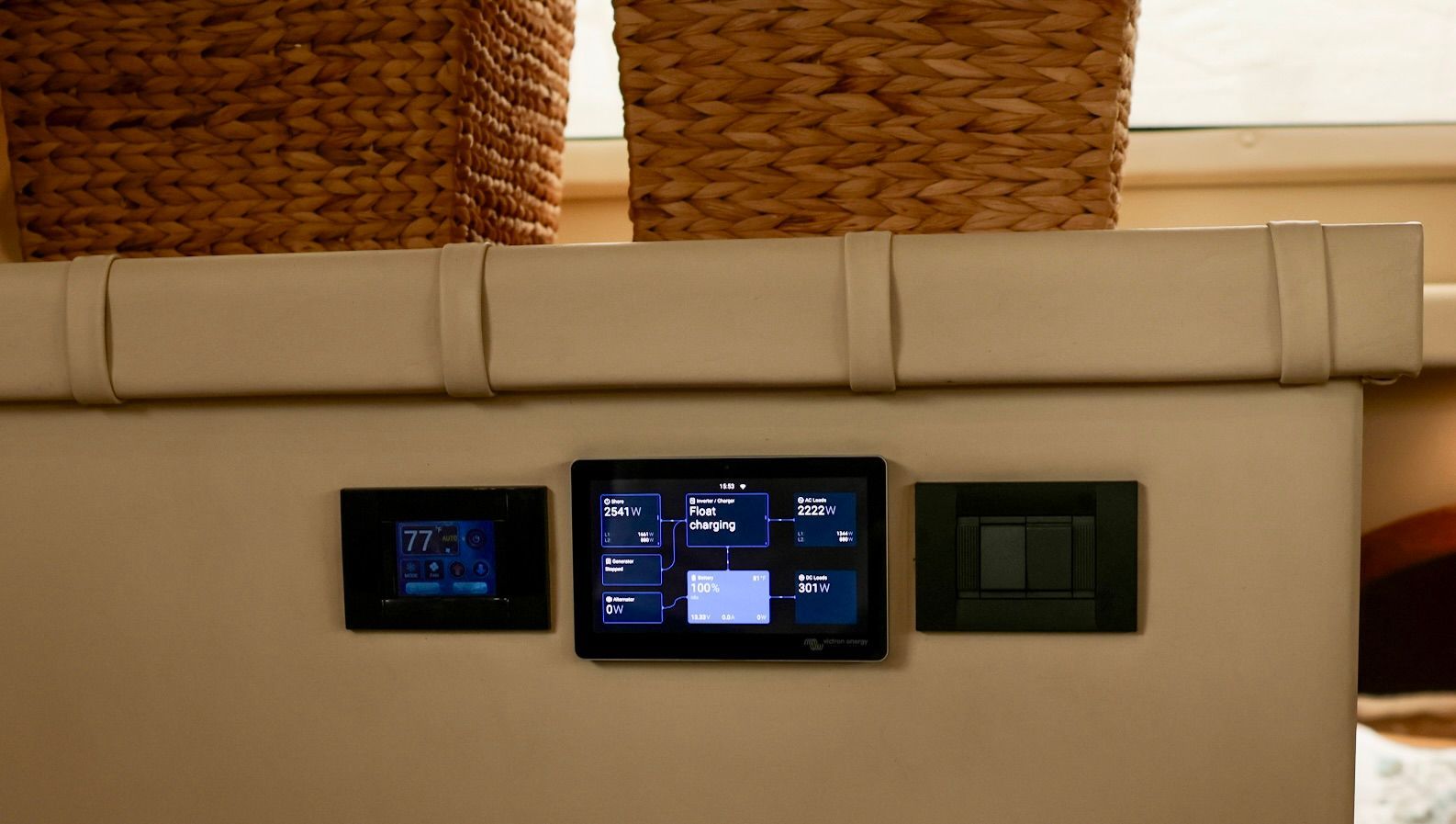 2008 Cruisers Yachts 455 Express Motoryacht - 19