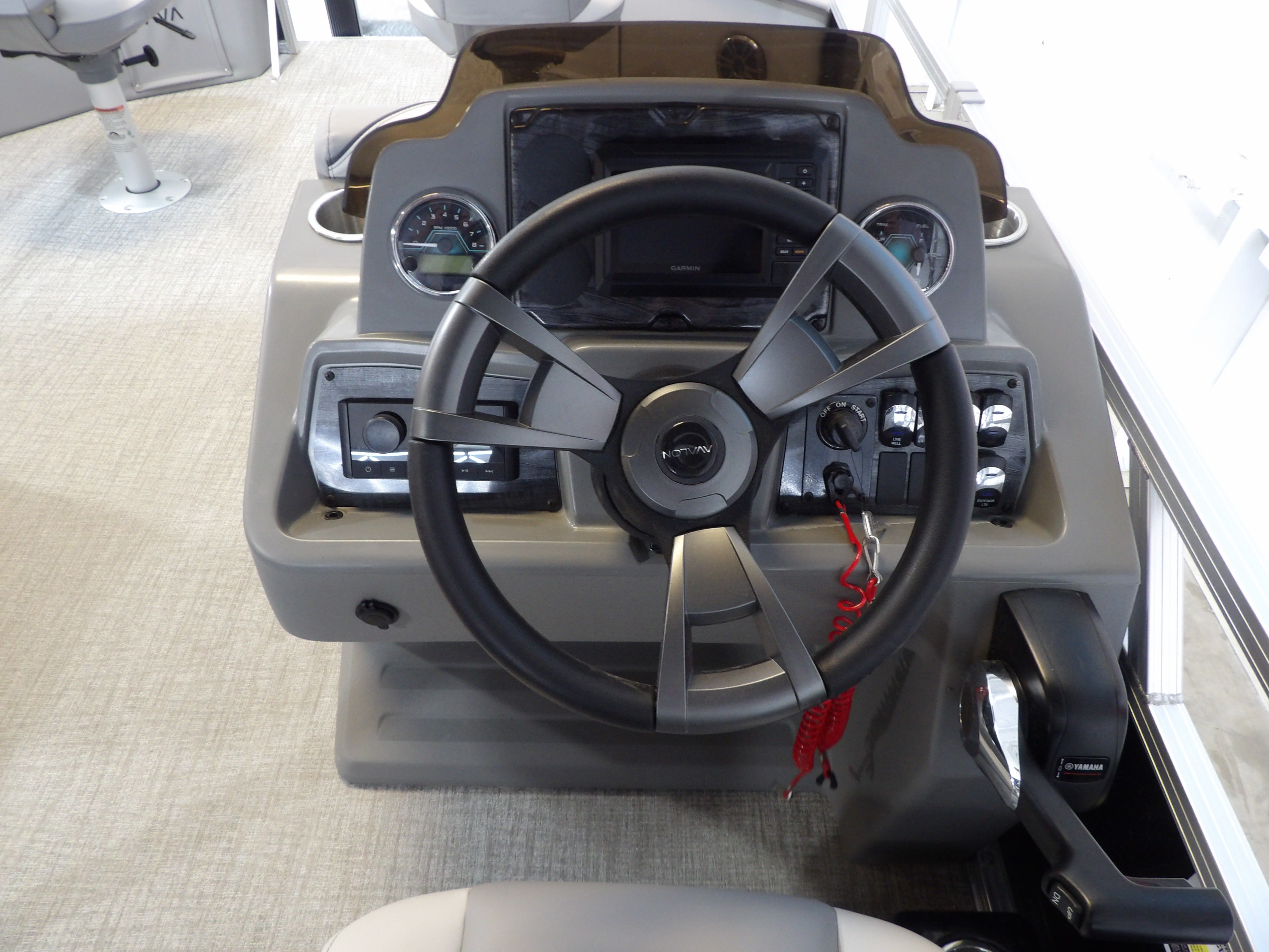 2026 Avalon Venture 85 Rear Fish - 21' - 25