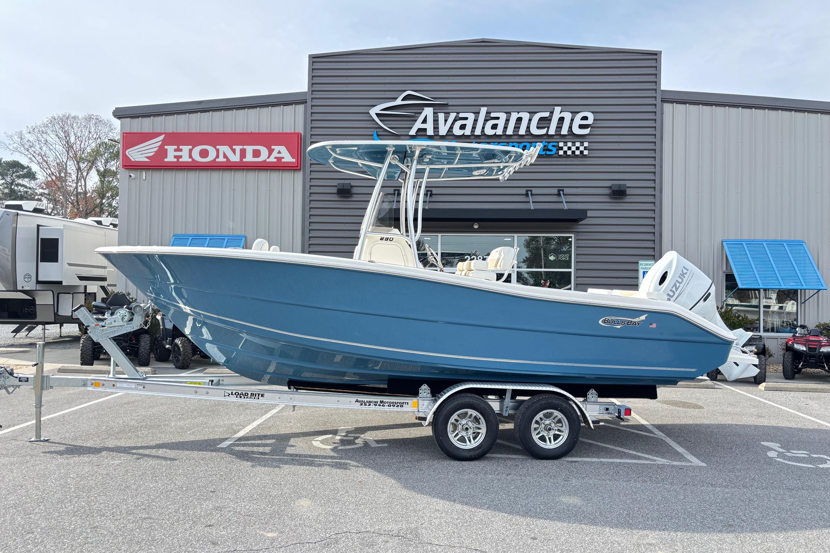 2026 Bulls Bay 230 Center Console