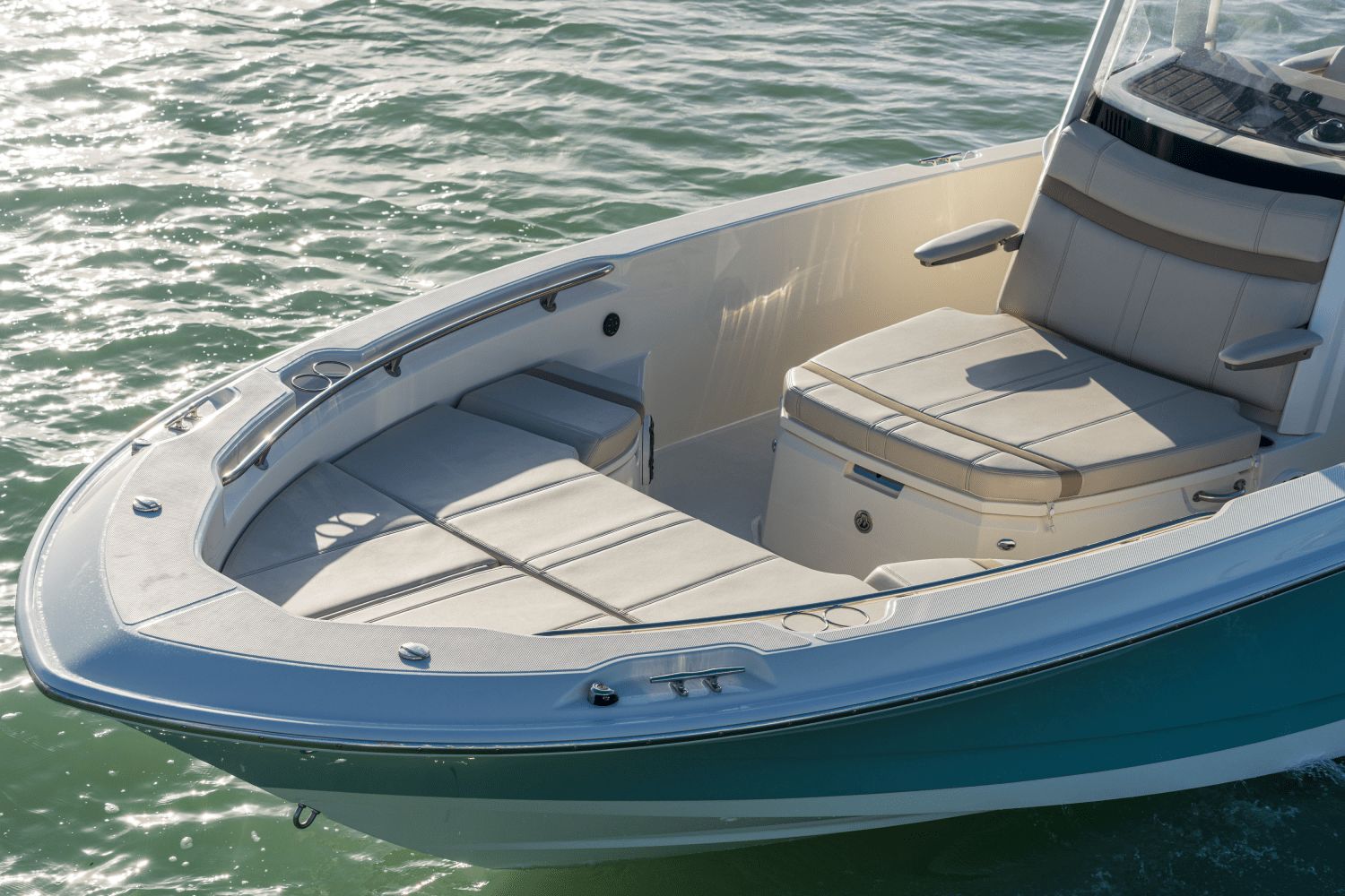 2027 Boston Whaler 25DA - 63