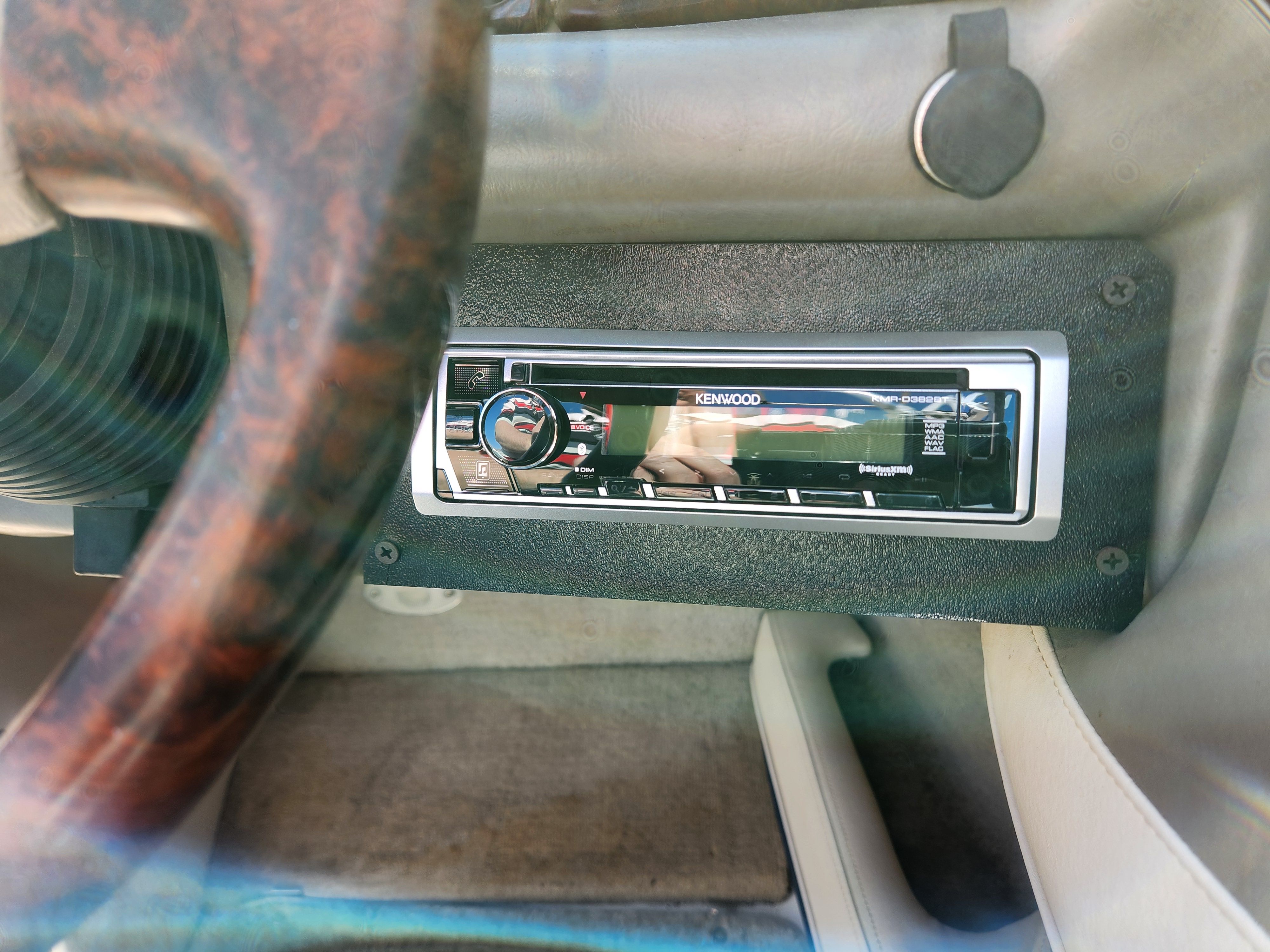 Kenwood stereo in 2003 Crownline 225 BR boat.