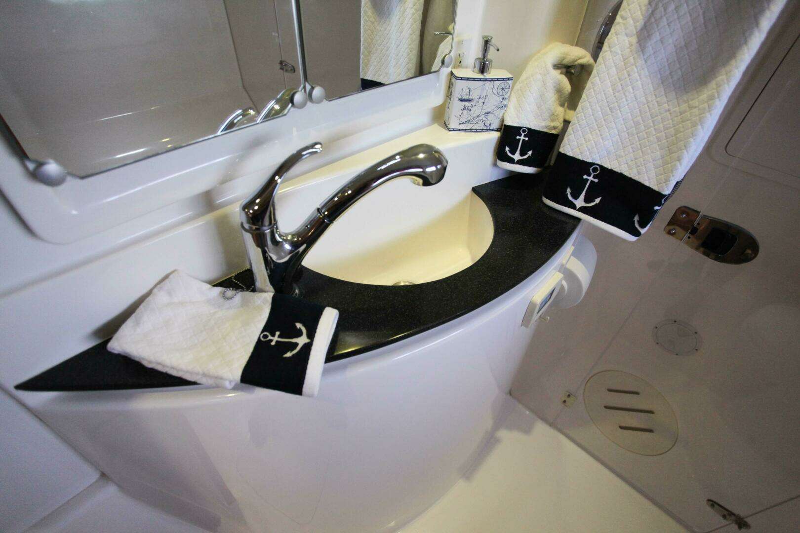 2012 Leopard owners version never in charter - Image 171