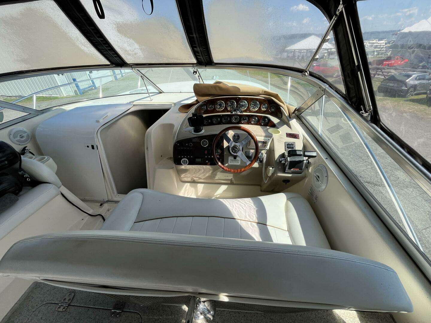 2000 Rinker Fiesta Vee 340 - Image 21
