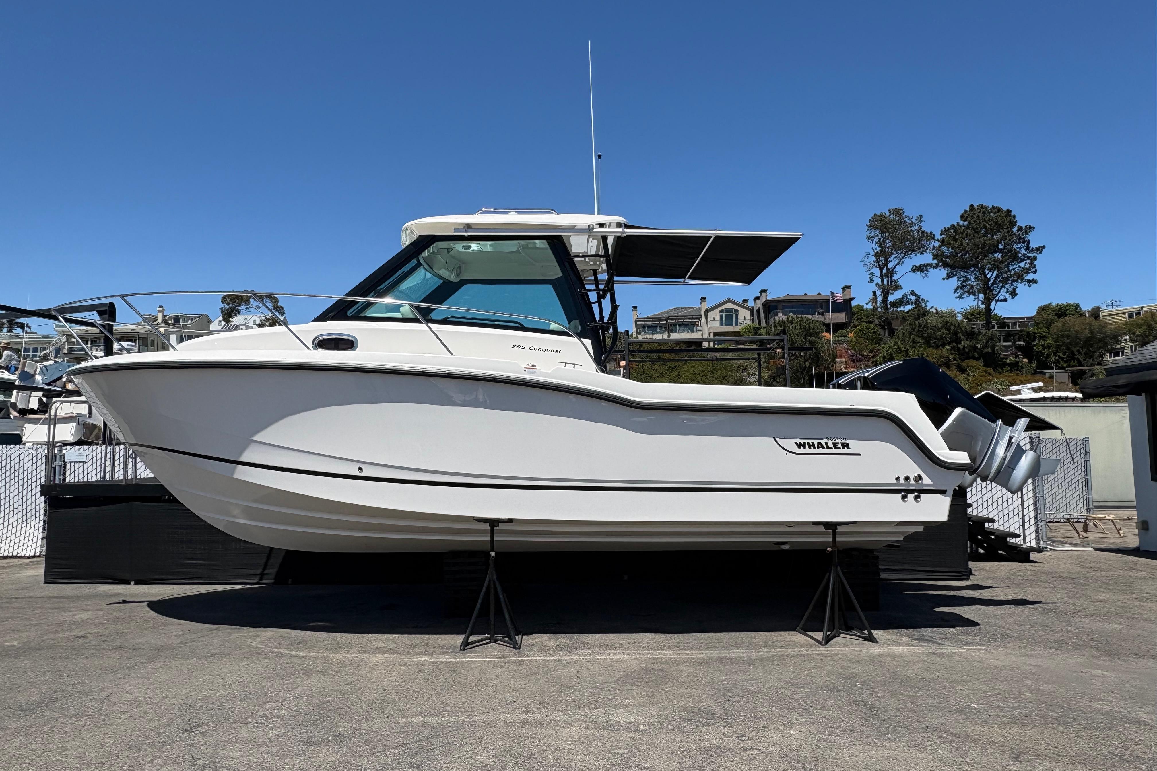 2026 Boston Whaler 285 Conquest
