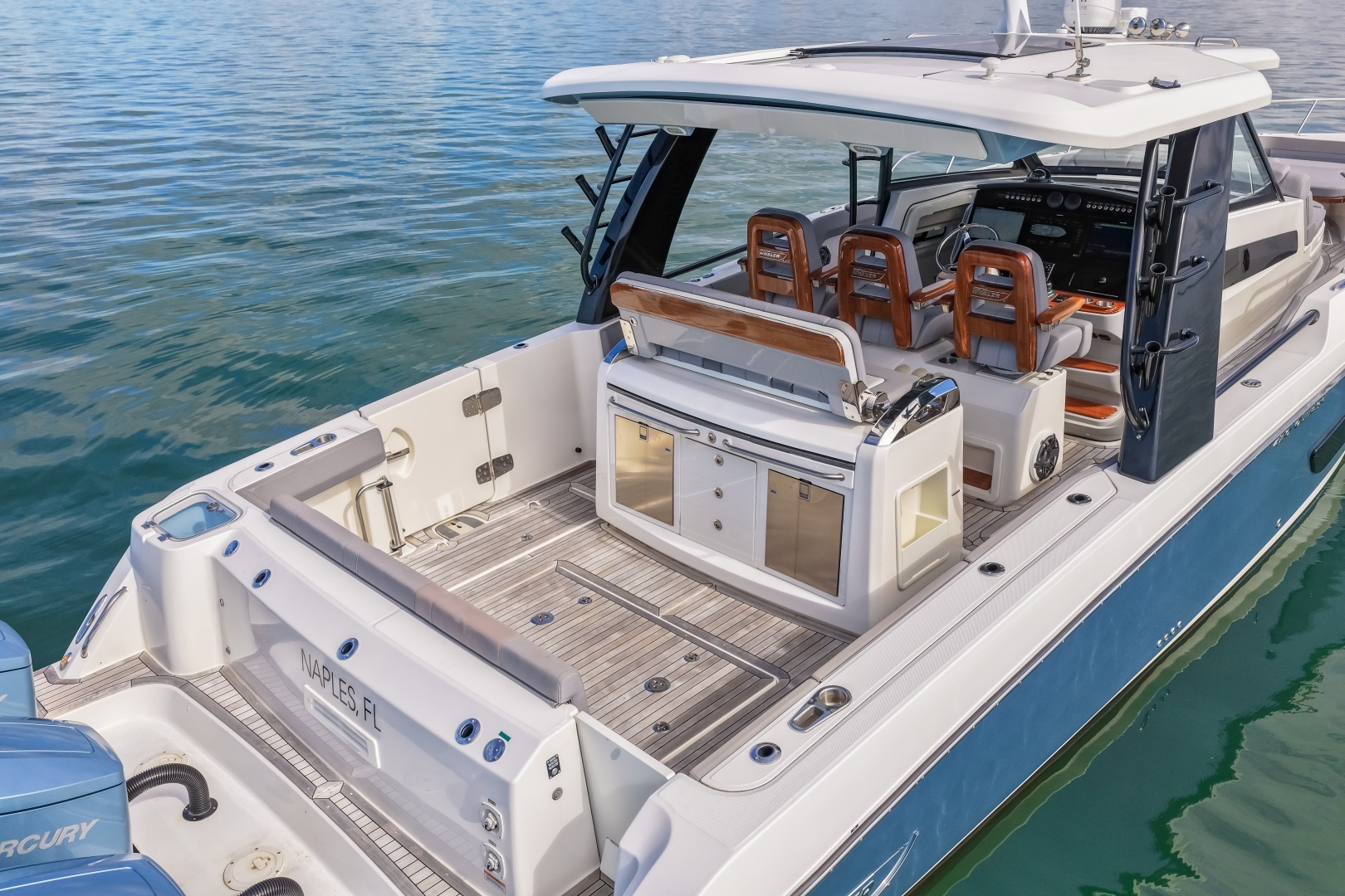 2023 Boston Whaler — - Image 14