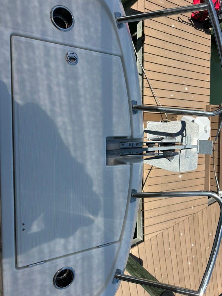 Beneteau Gran Turismo 32, 2024, anchor area on boat dock.