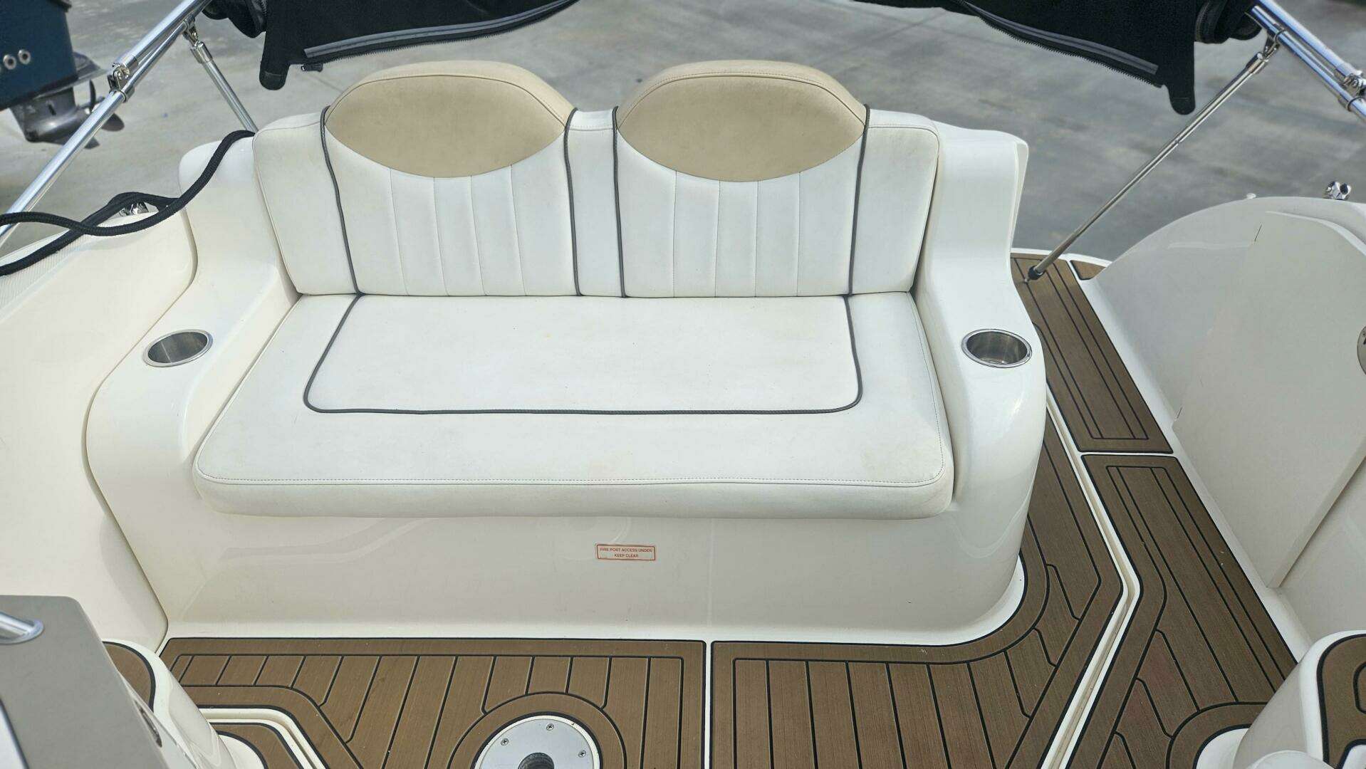 2008 Sea Ray 240 Sundancer - Image 6