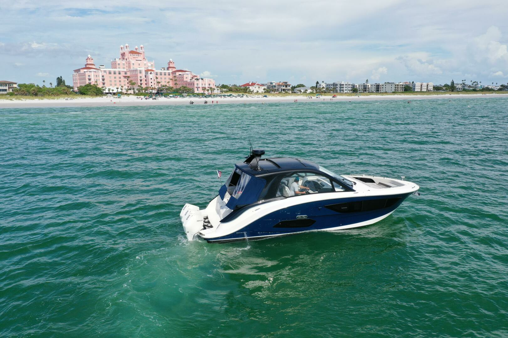 2022 Sea Ray — - Image 3