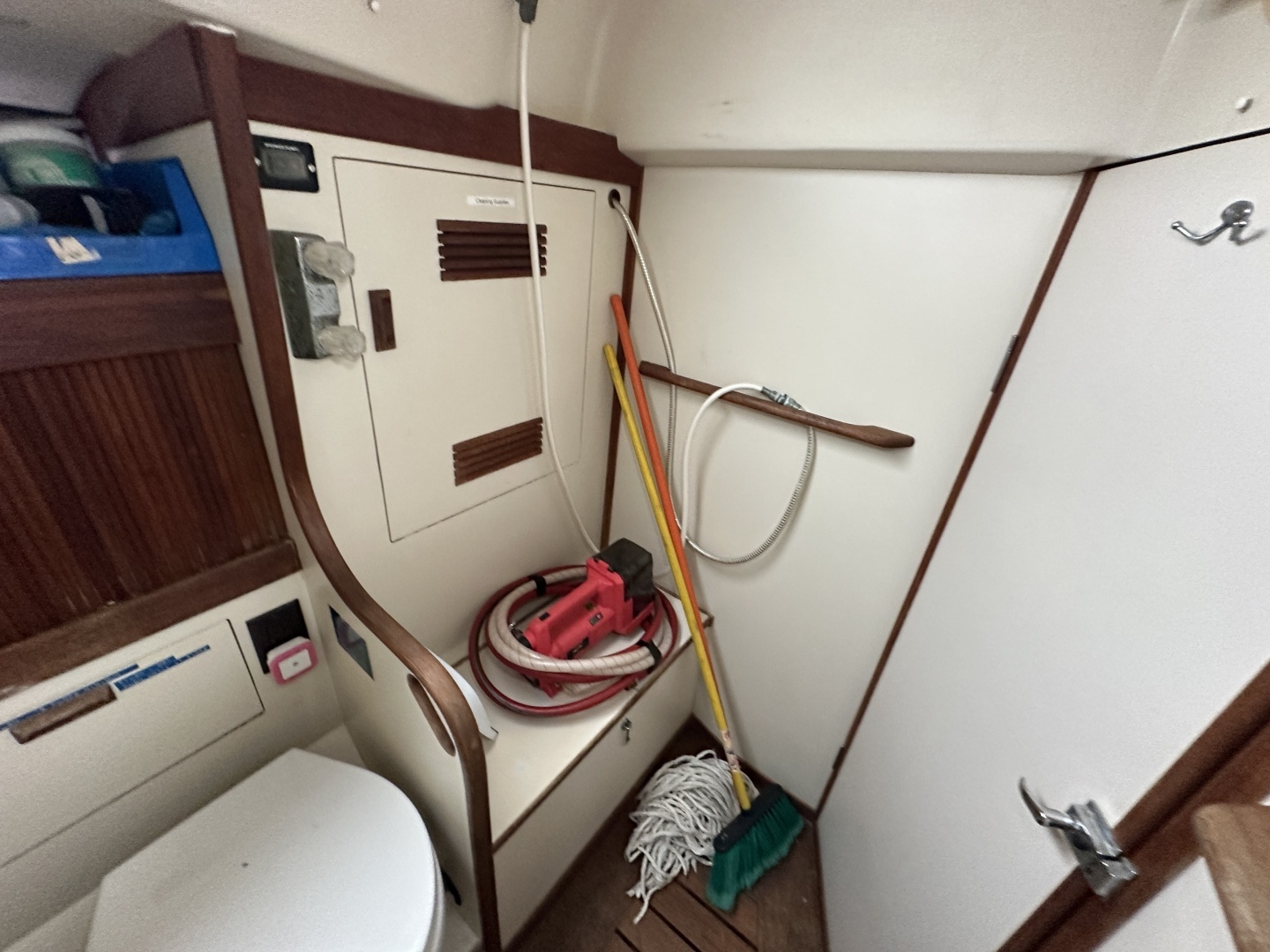 1991 Sabre 425 - Image 149