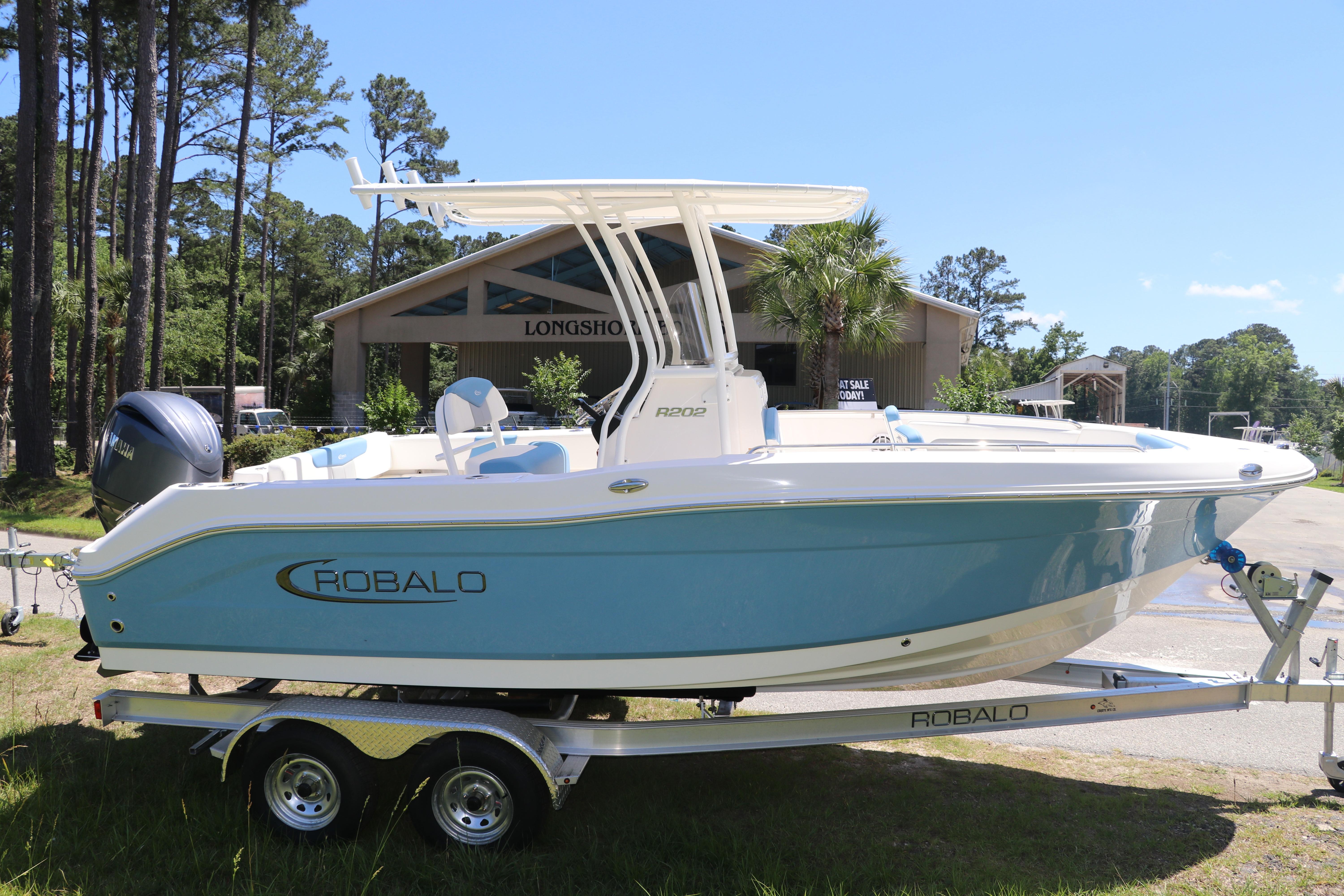 2026 Robalo R202 Explorer