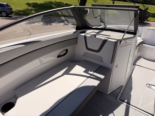2026 Yamaha Boats AR220 - 13