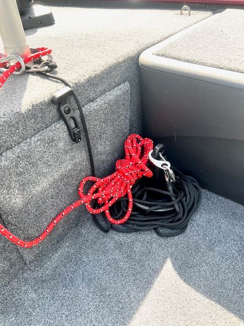 Bass Tracker Classic XL 2022 with red and black ropes.