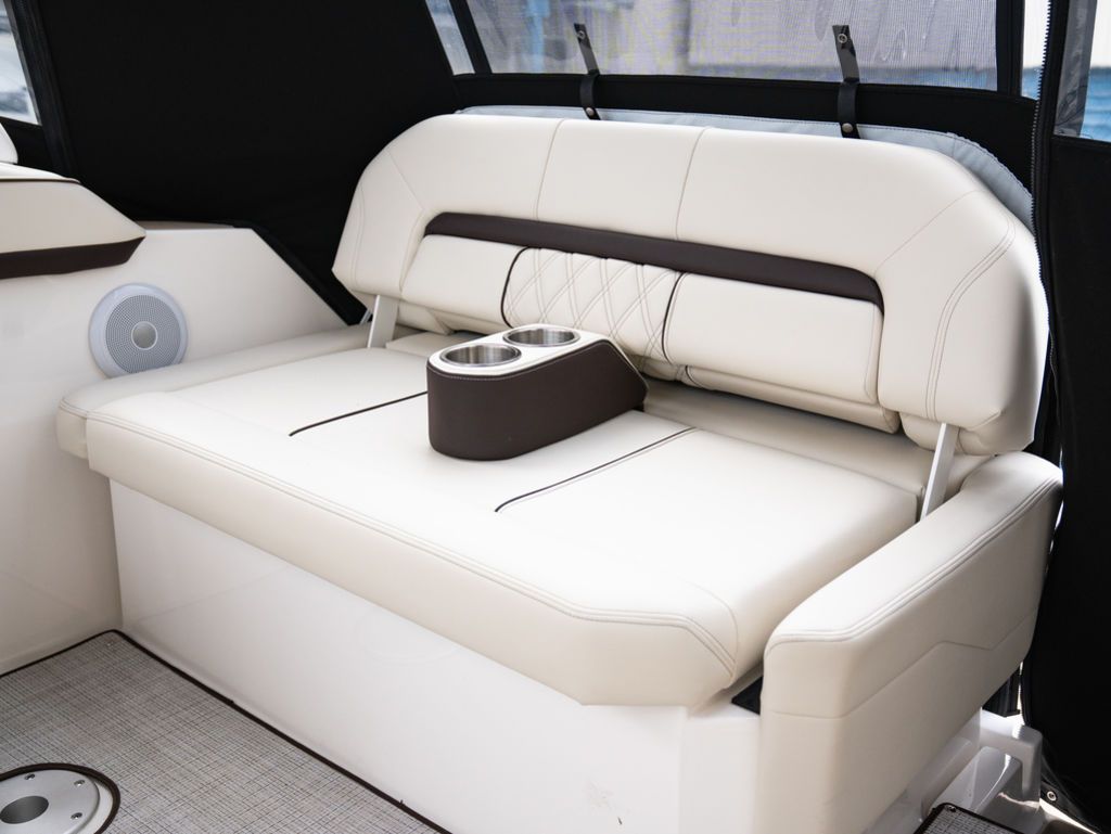 2026 Regal 26 Express - 17
