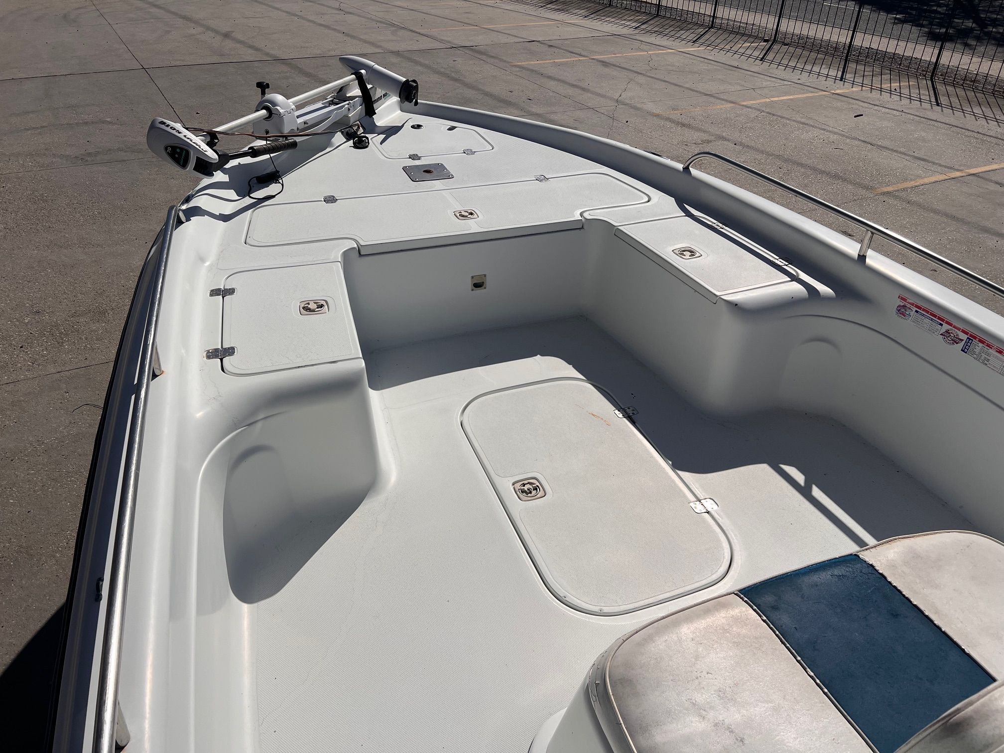 2003 Fishmaster 2300 - 12