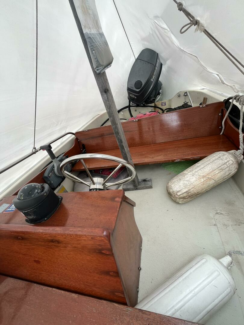 1985 Boston Whaler — - Image 3