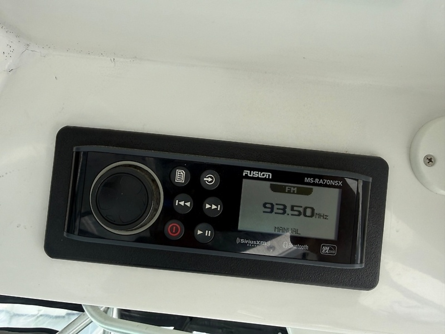 2005 Luhrs 32 Express - Image 14