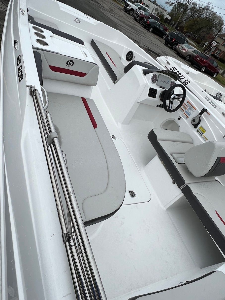 2022 Hurricane 205 SD - 7