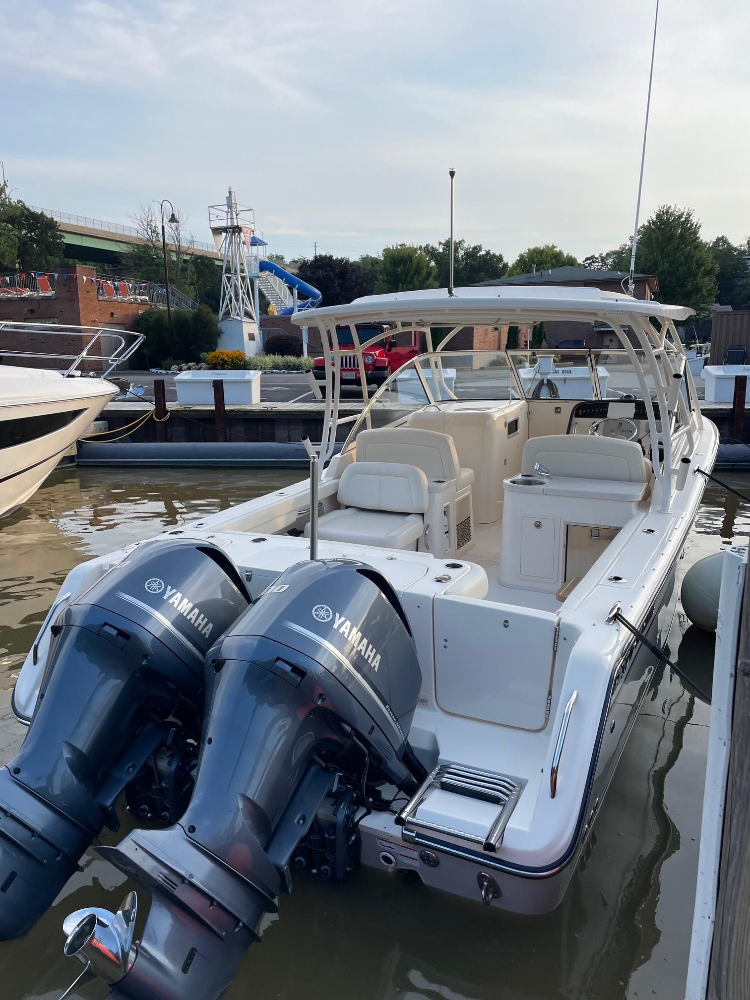 2019 Grady-White Freedom 307 - 2