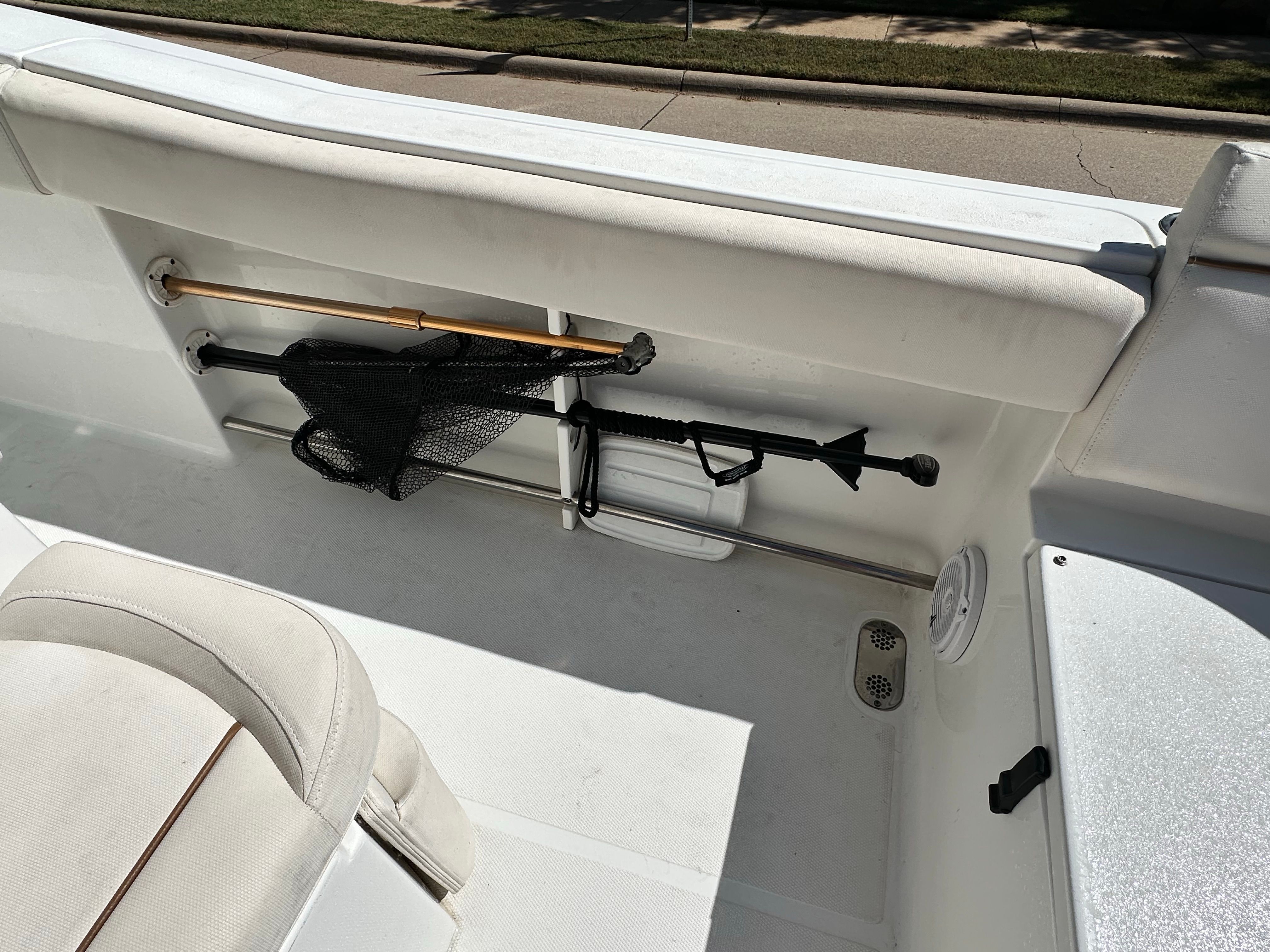 2020 Sea Hunt Ultra 255 SE - 10