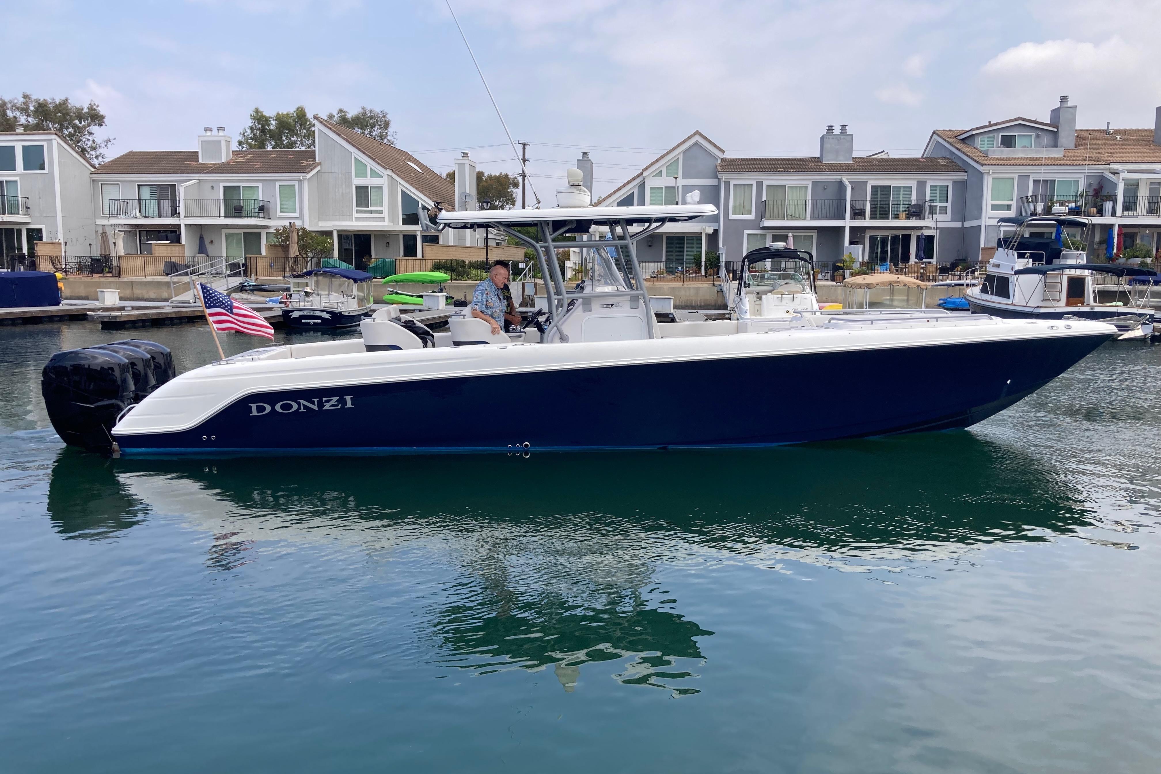 2011 Donzi 38 ZFX Open