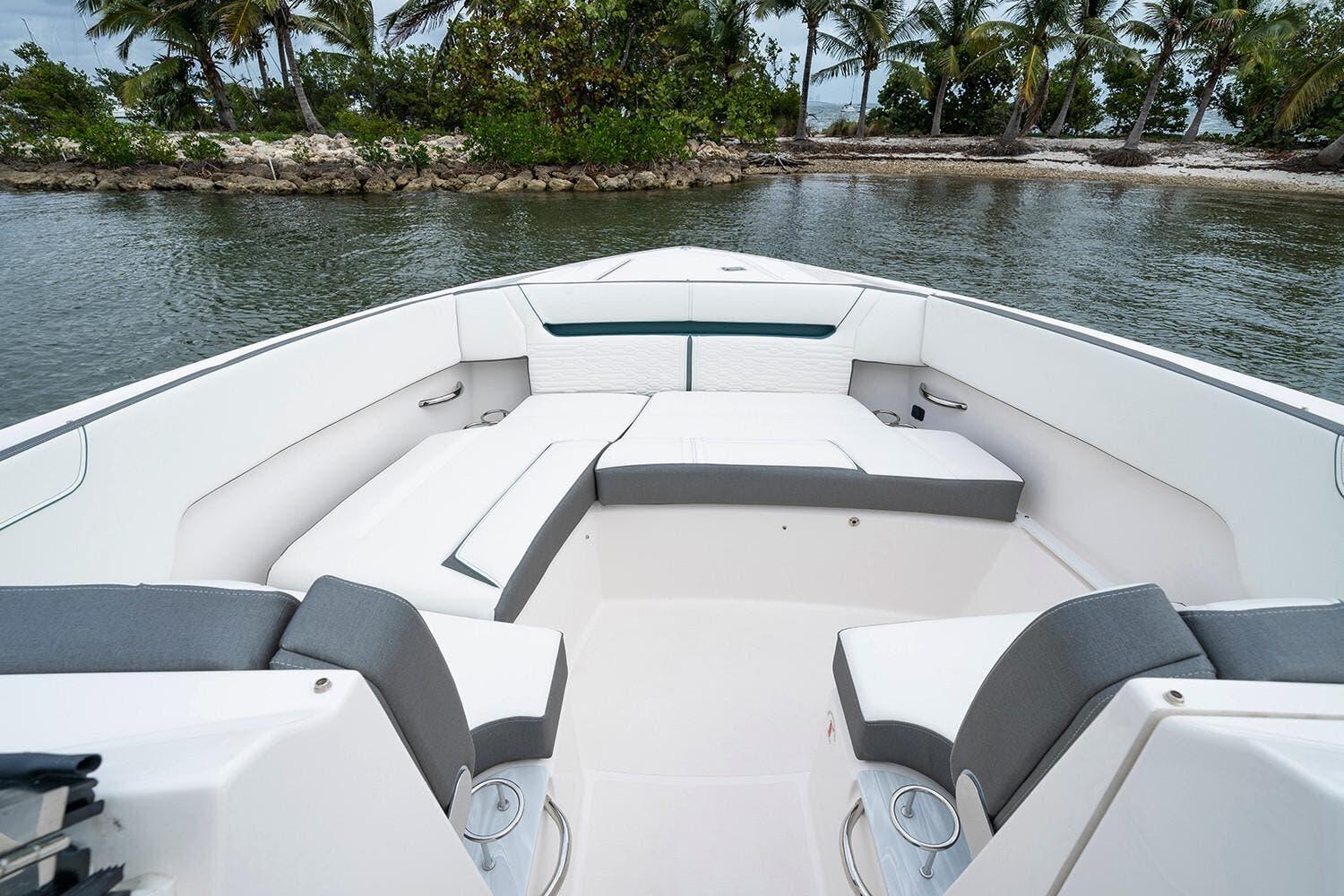 2026 Tiara Yachts 34lx - 8