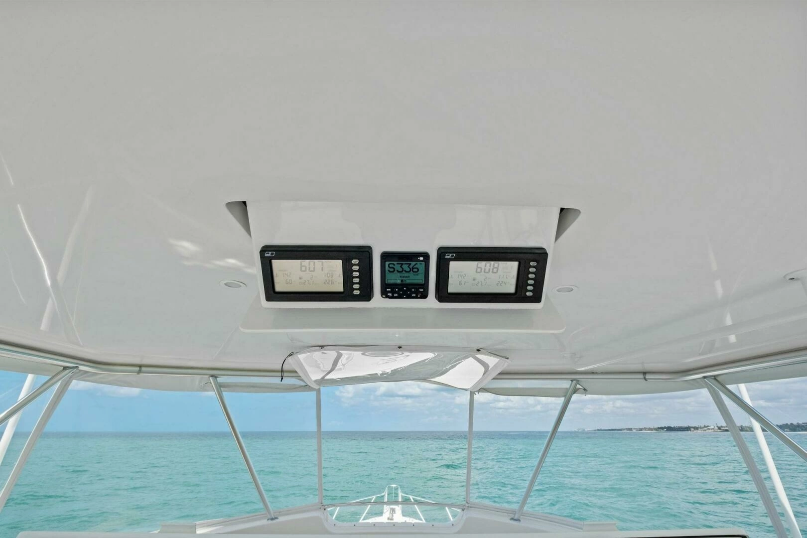2008 Viking 64 Convertible - Image 23