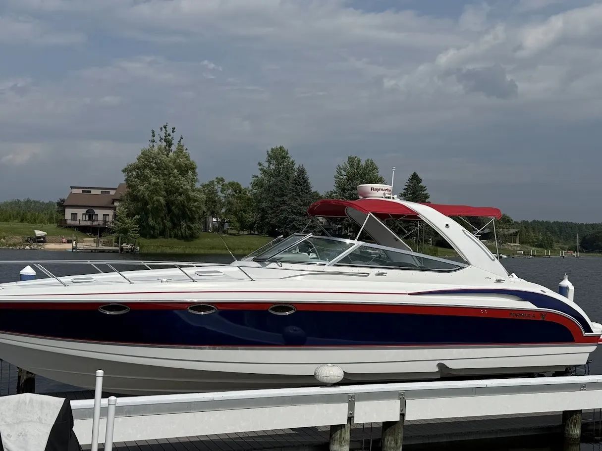 2004 Formula 370 Sun Sport