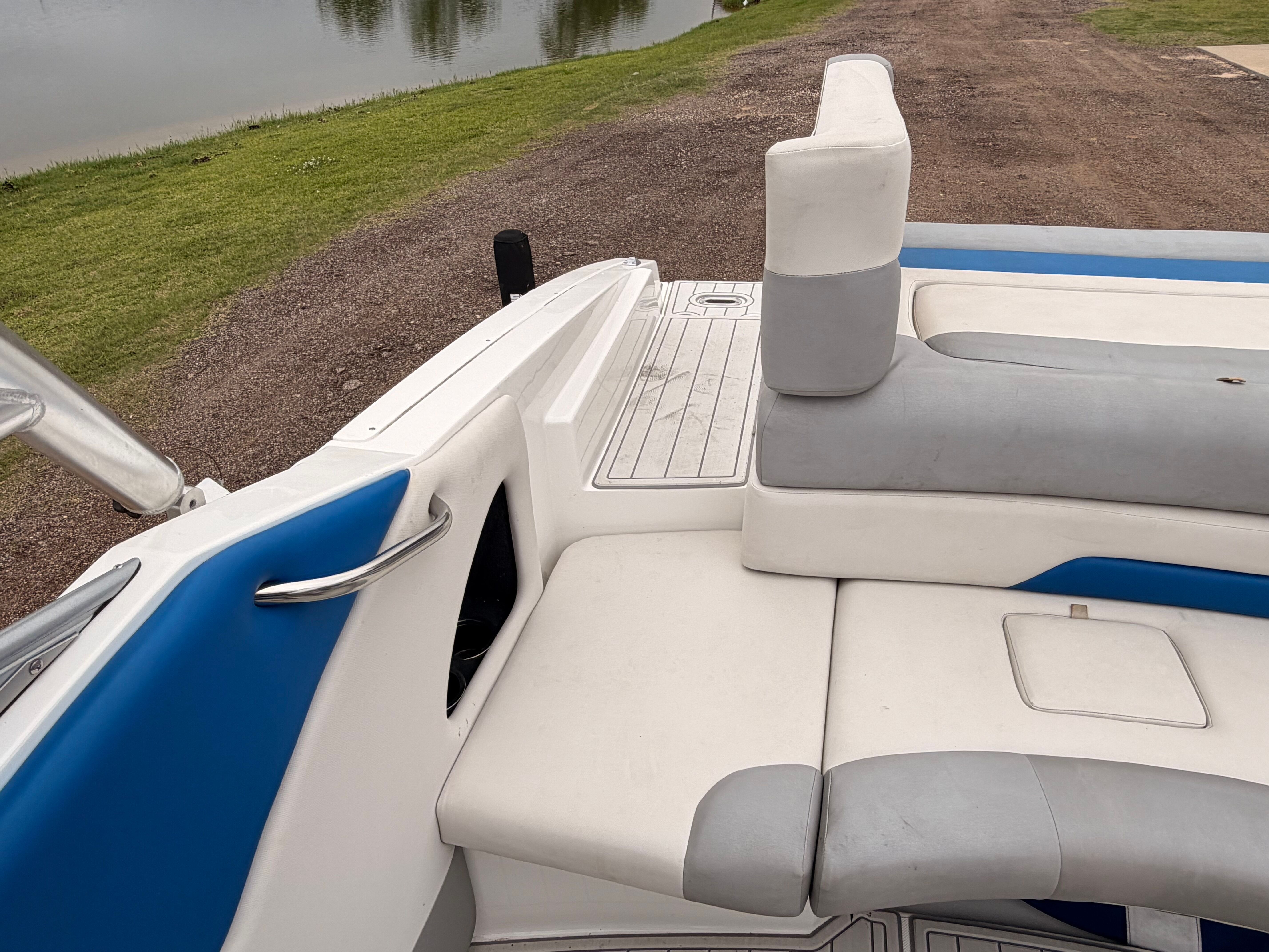 2014 RINKER 236 CAPTIVA - Image 11