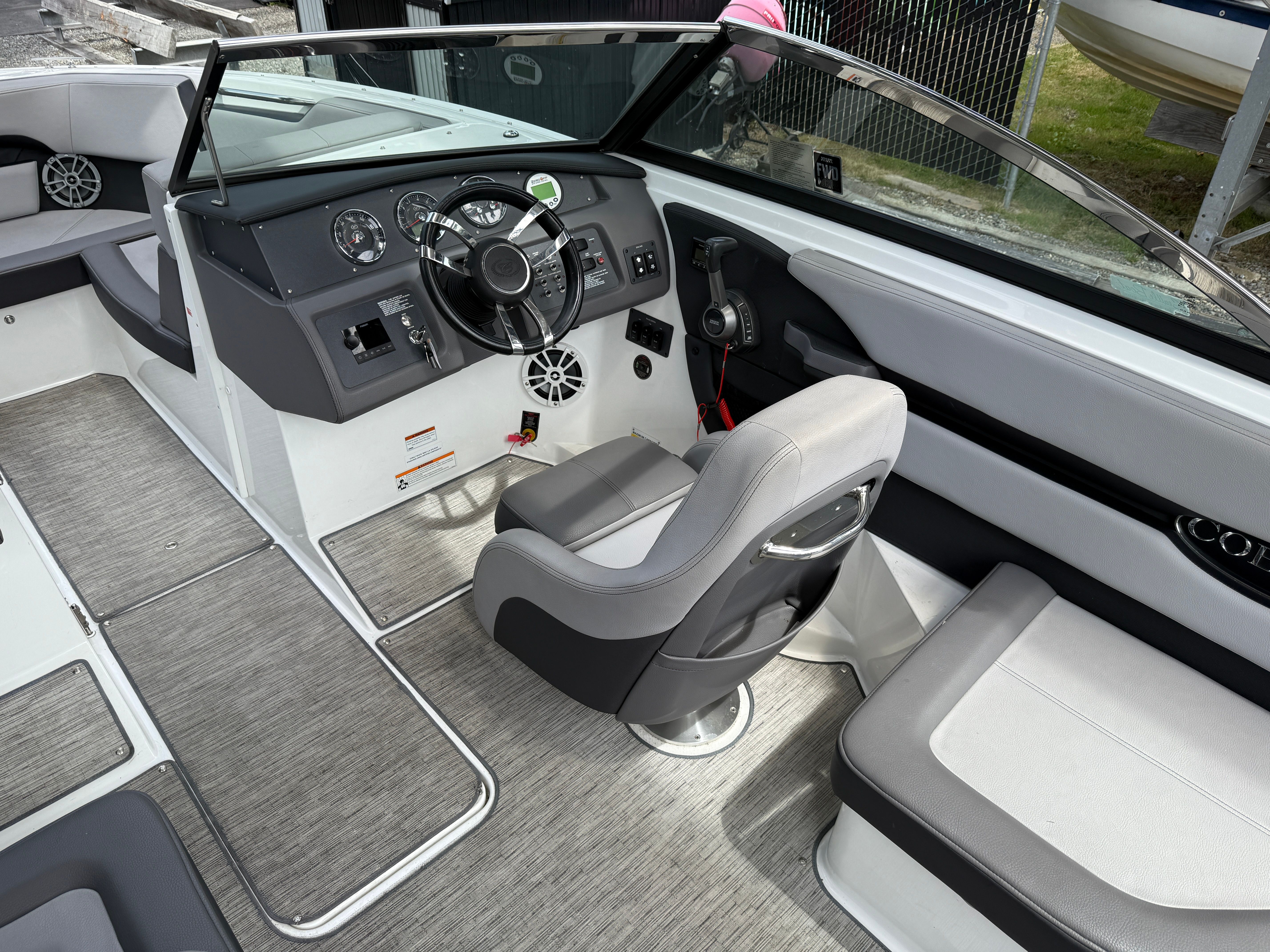 2023 Cobalt CS23 Surf - 2