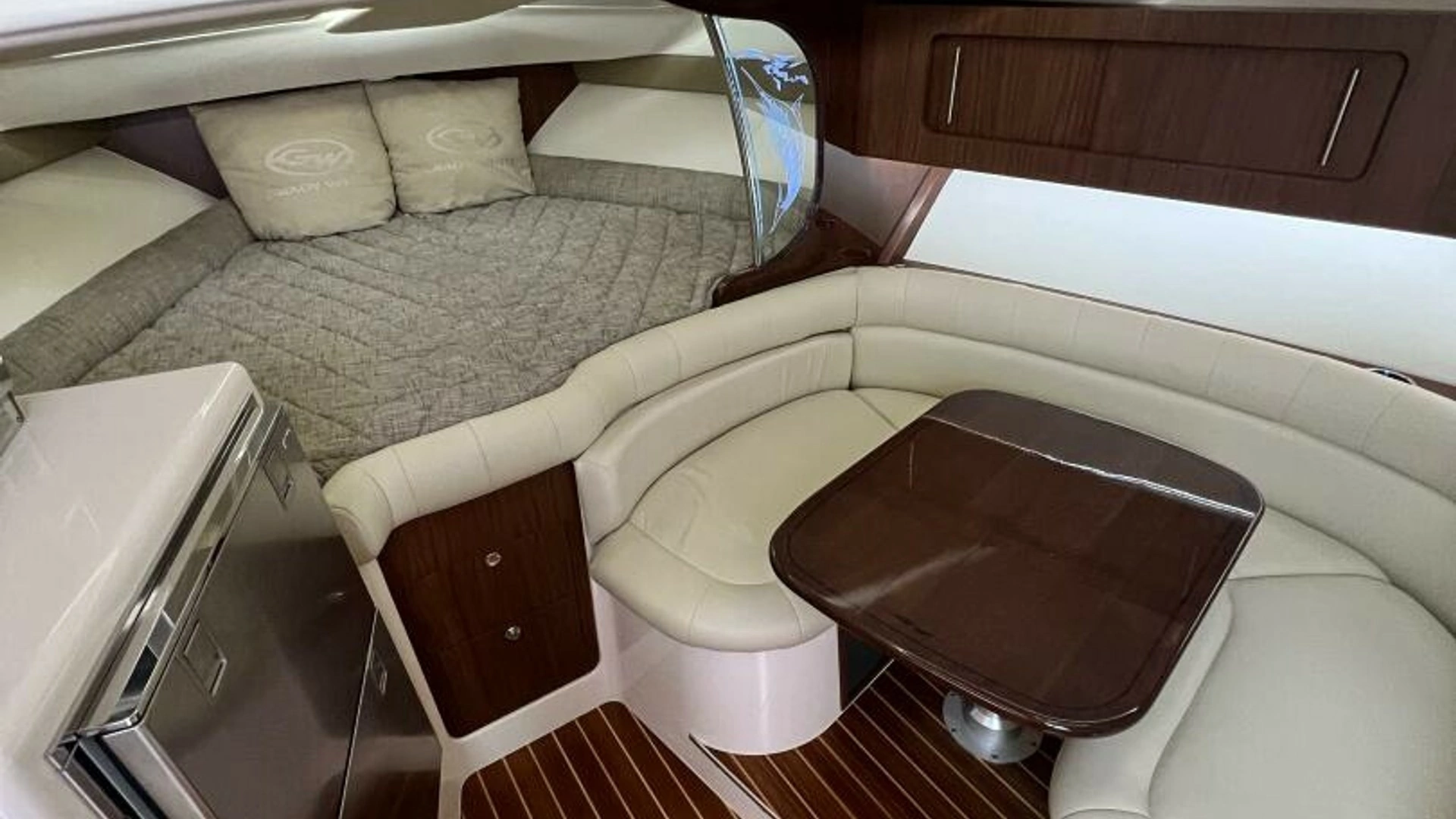 2018 Grady-White 370 Express - Image 9