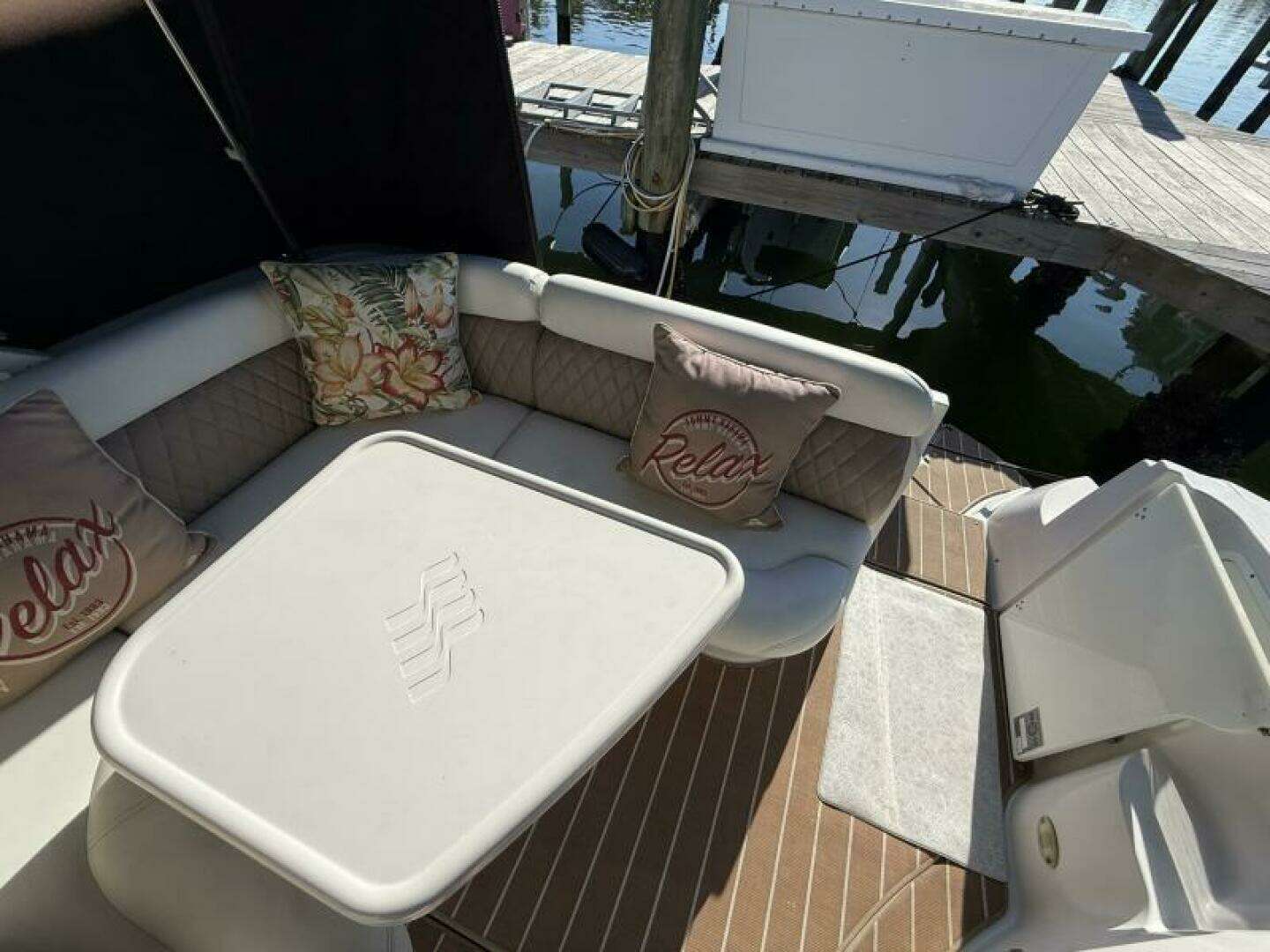 2006 Four Winns 318 Vista - Image 23