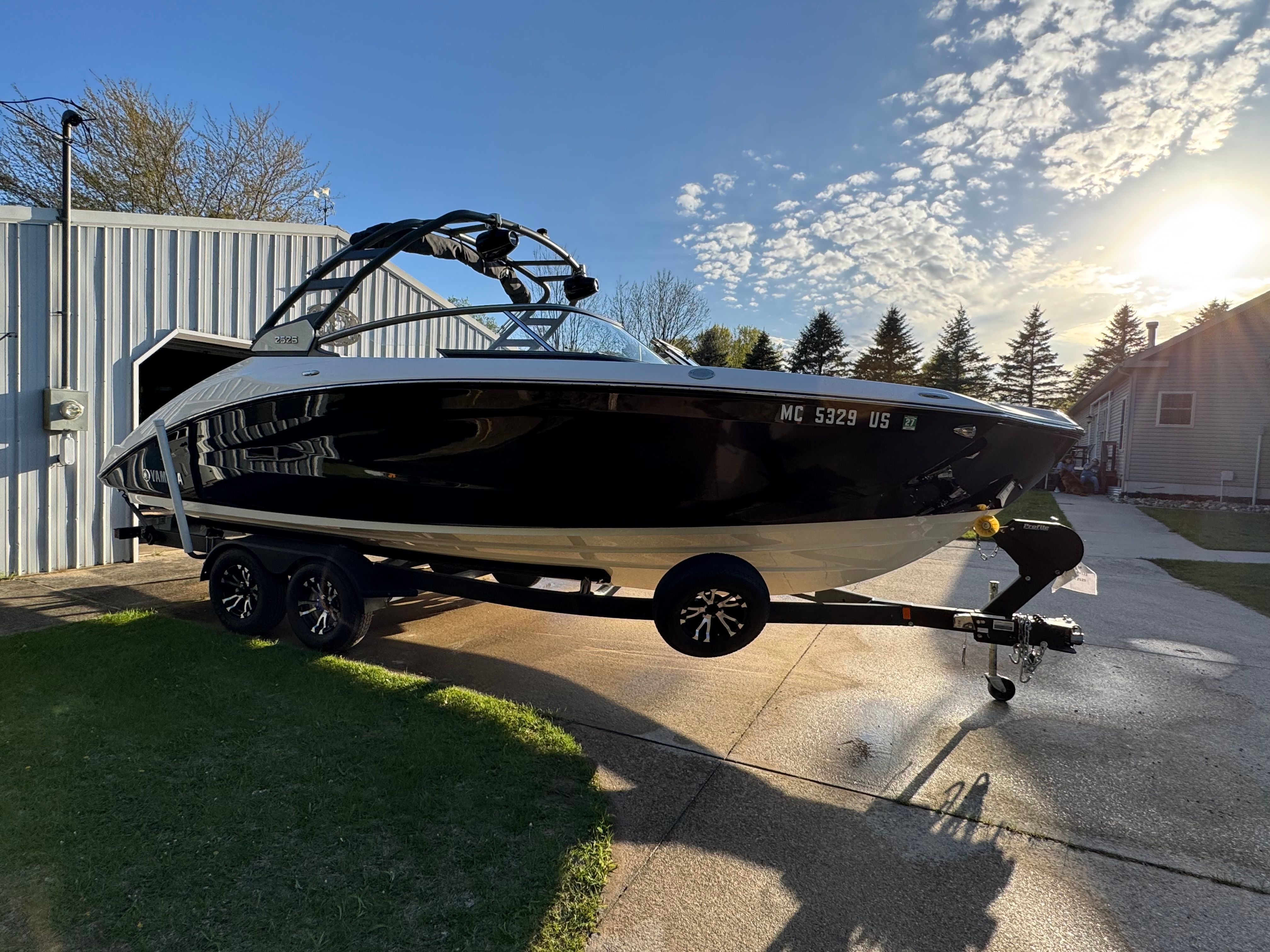 2022 Yamaha Boats 252S