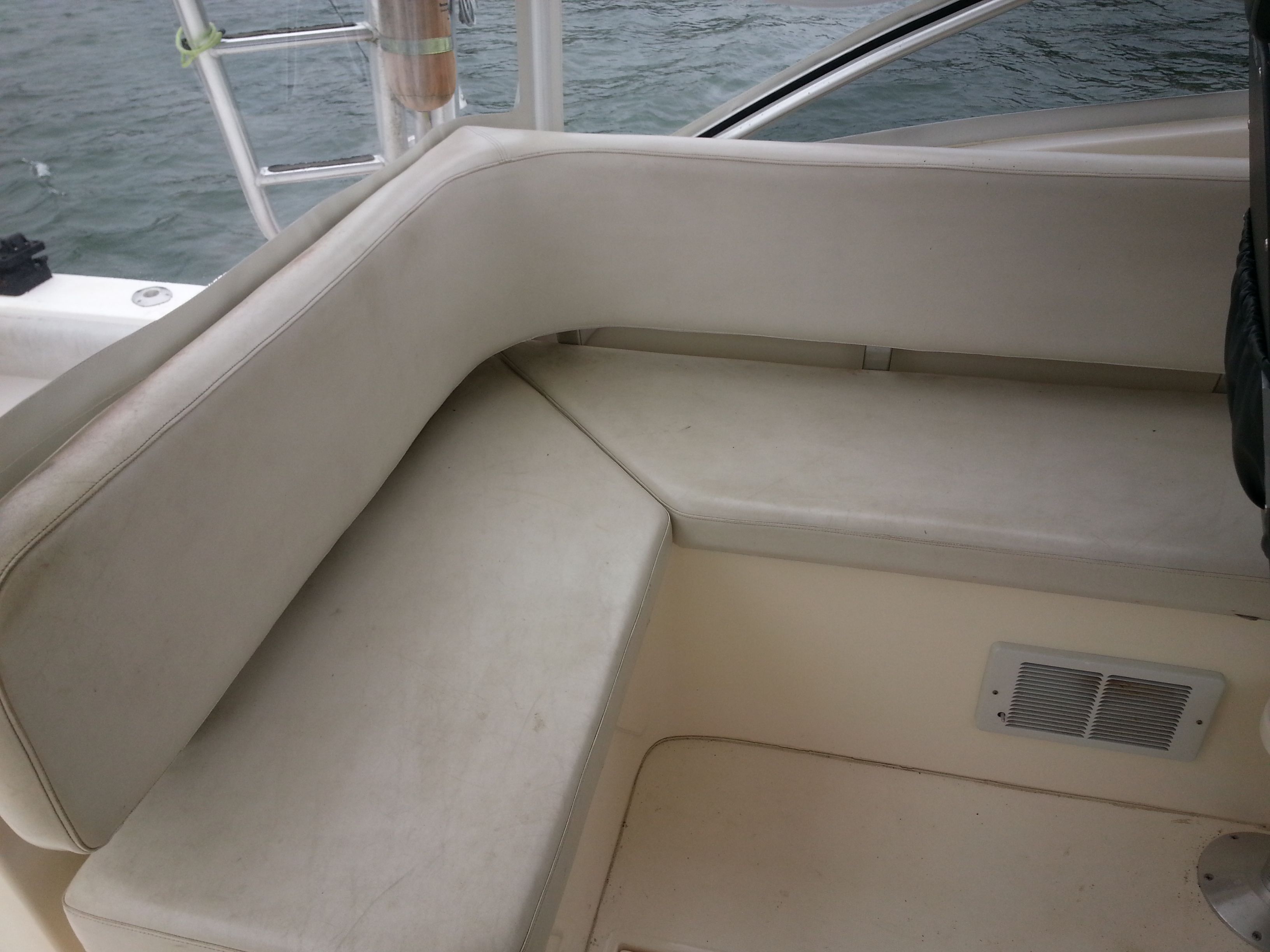 2004 Albemarle 320 Express Fisherman - 5
