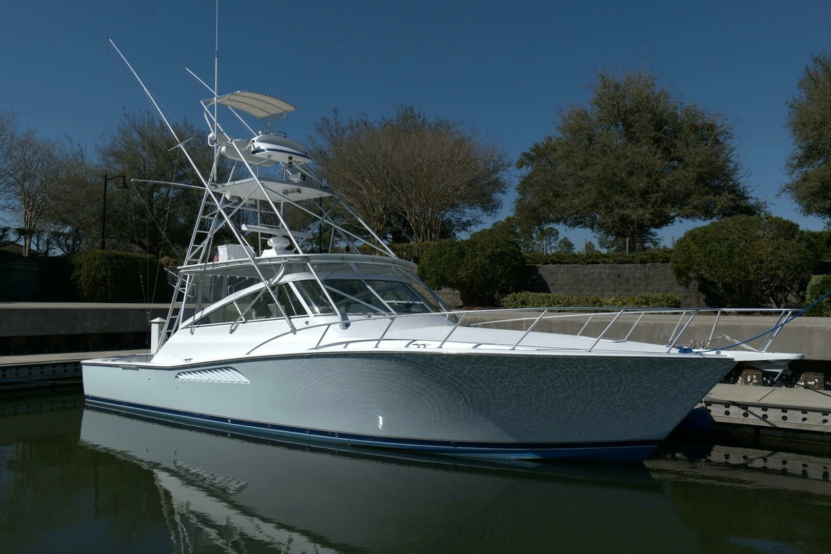 2002 Viking 43 Open - Image 46