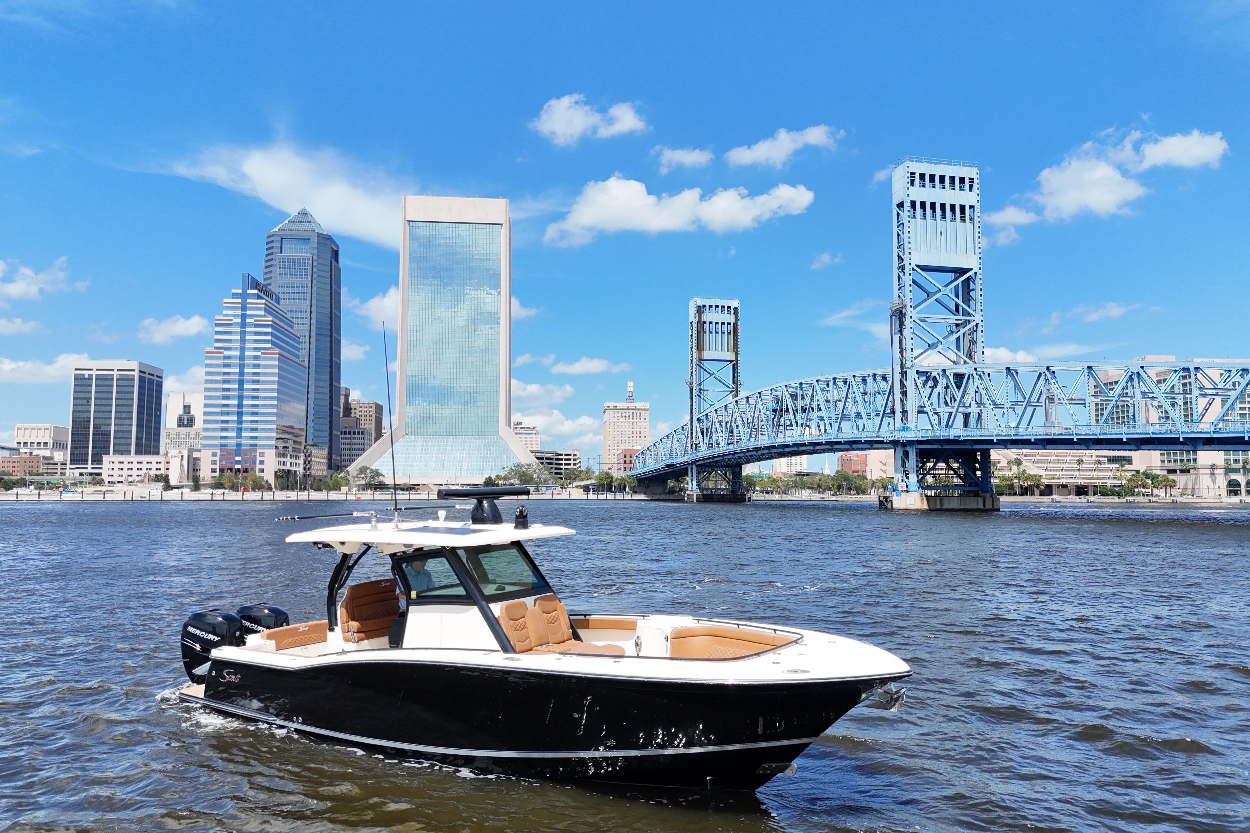 2021 Scout 330 LXF