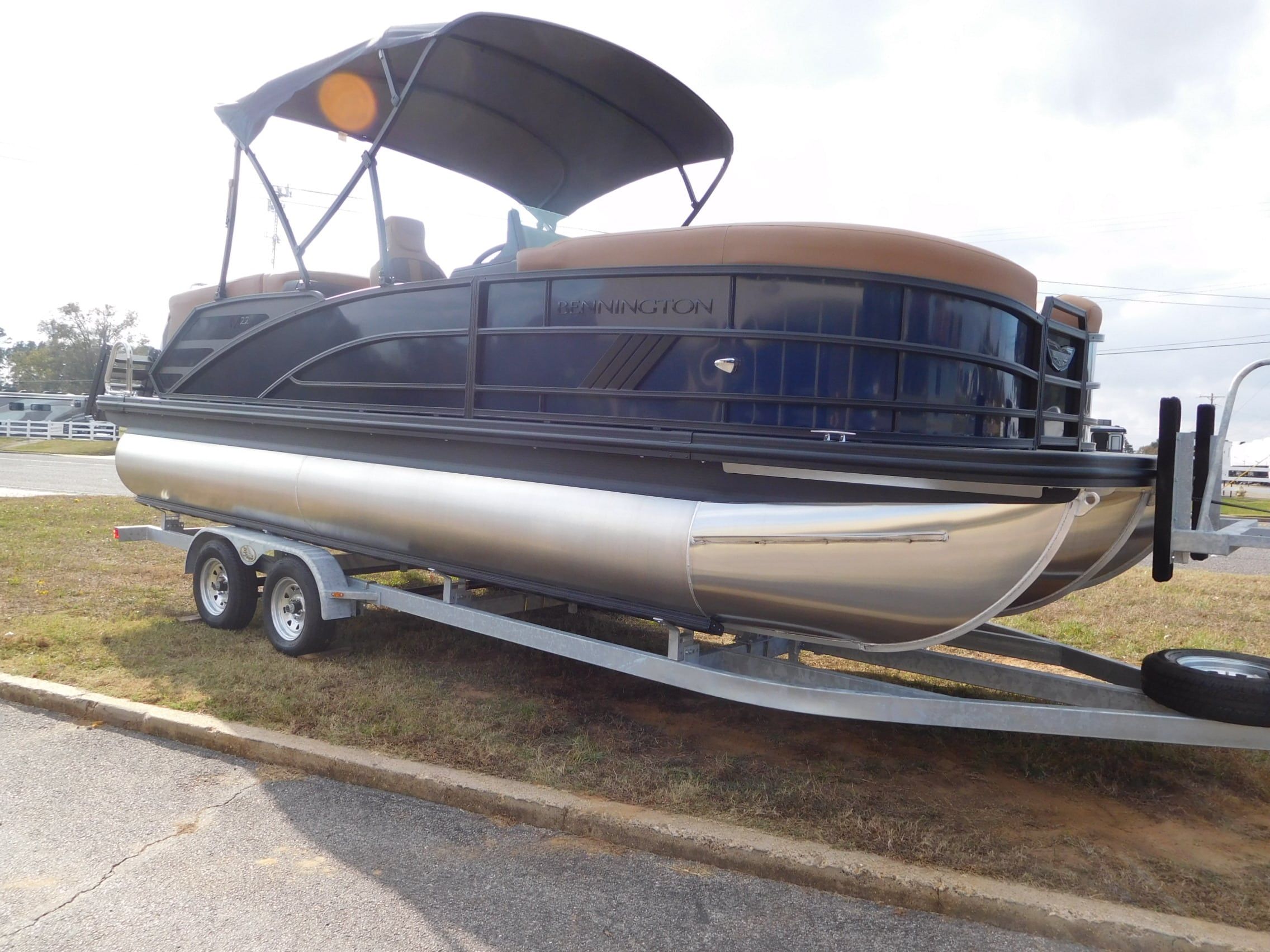 2026 Bennington 22 MFB - 6
