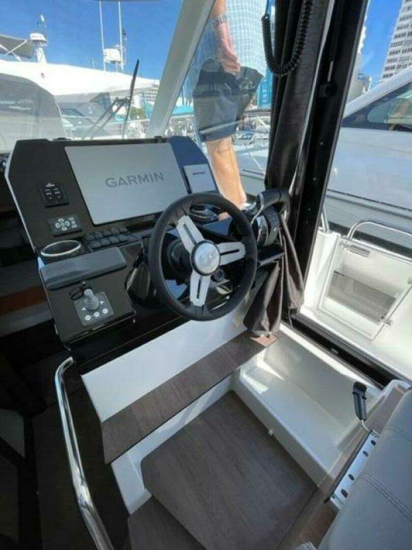 2026 Beneteau Antares 11 Fly - Image 16