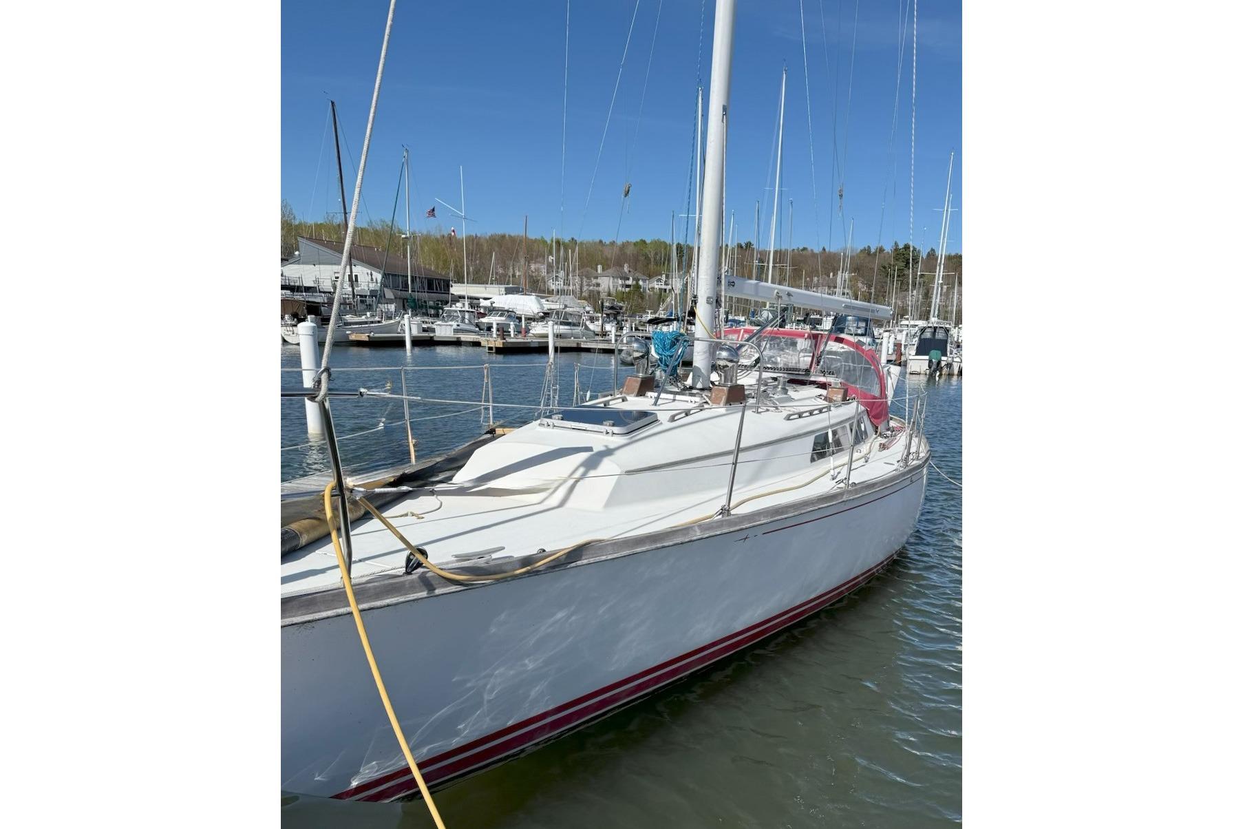 1982 C&C Landfall 38