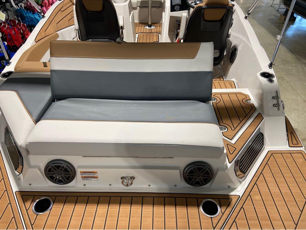 2024 Starcraft SVX 210 - 10