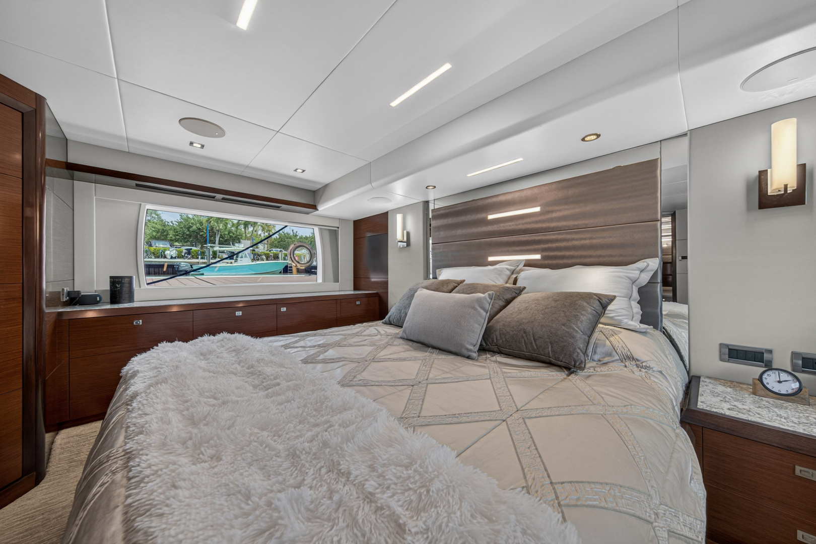 2021 Ocean Alexander 70E - Image 63