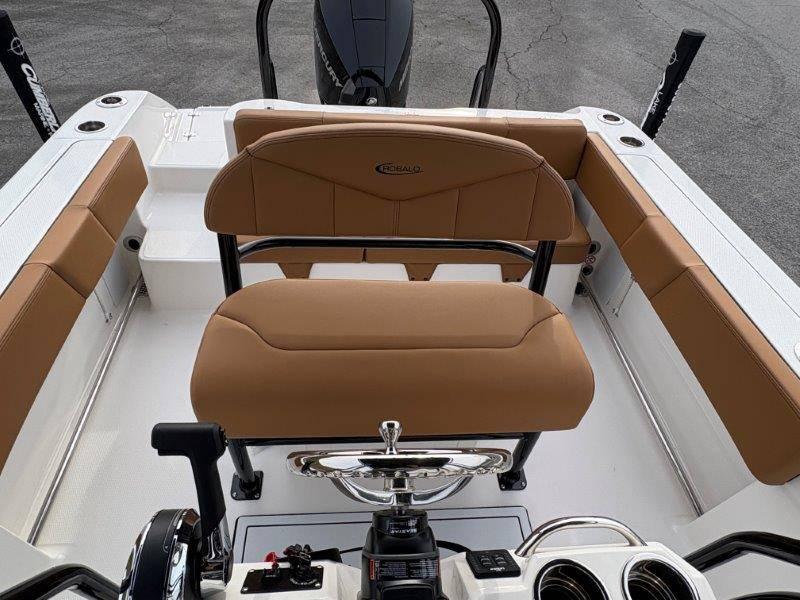 2025 Robalo R202 Explorer - 68