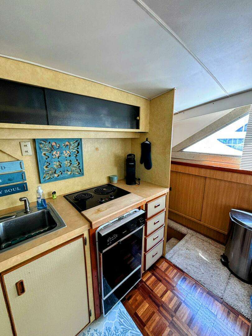 1977 Bertram 42 Motor Yacht - Image 31