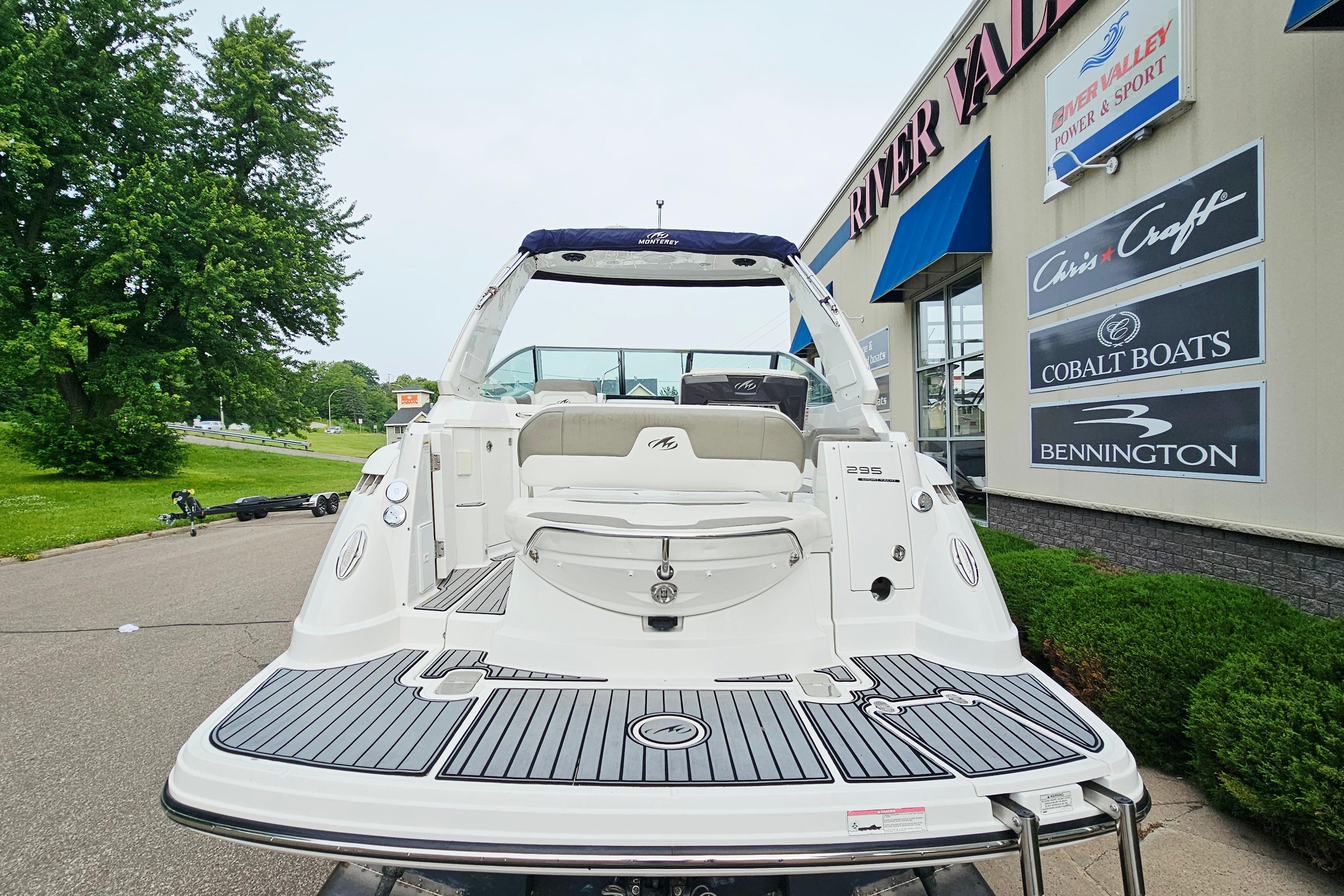 2016 Monterey 295 Sport Yacht at River Valley Power & Sport dealership.