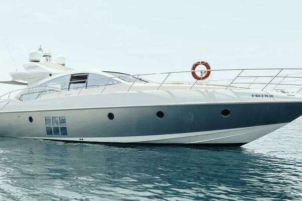 2009 Azimut 68S