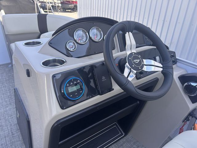 2026 SunCatcher Select 18C - 11