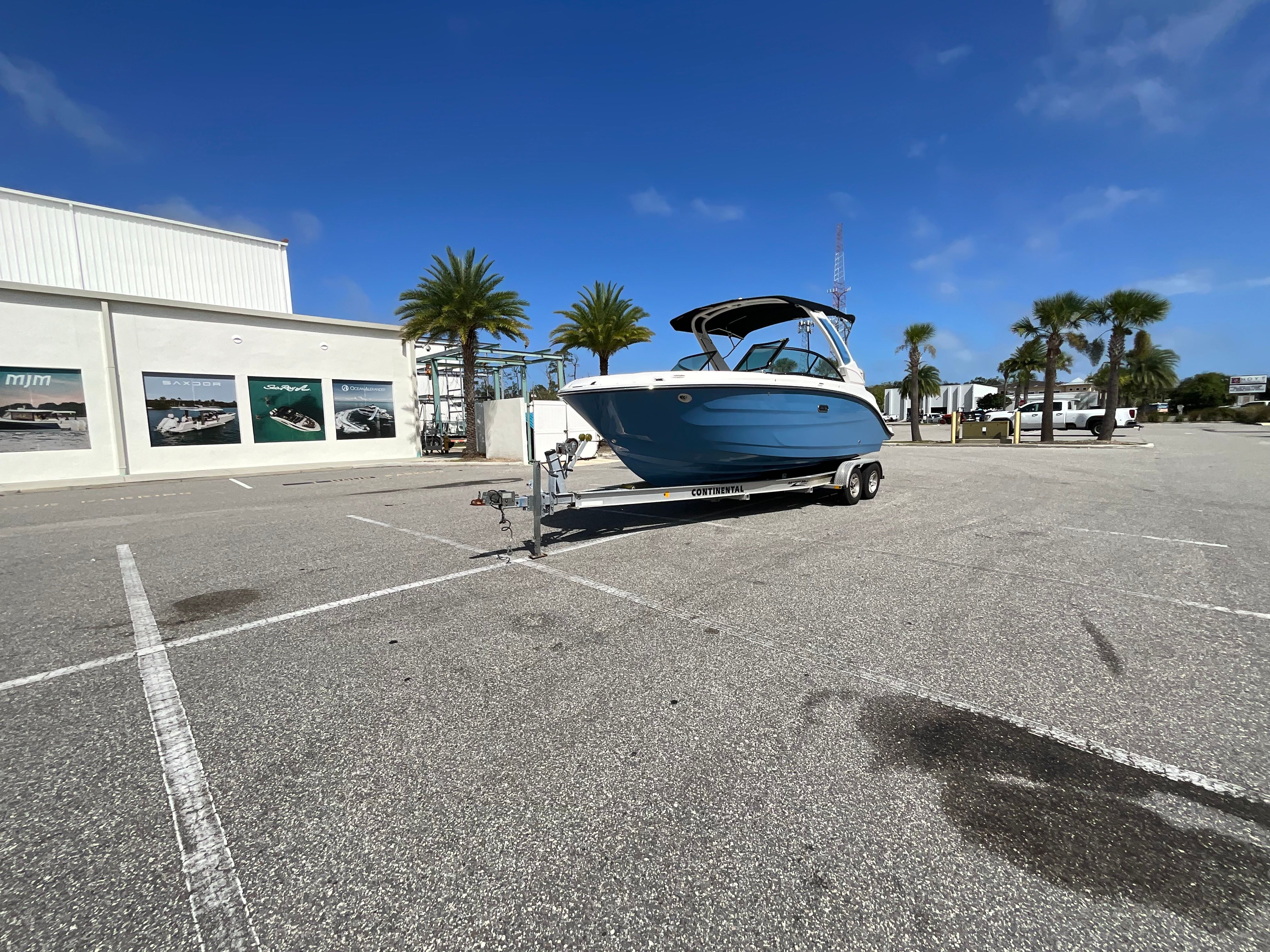2026 Sea Ray SDX 230 Outboard - 34
