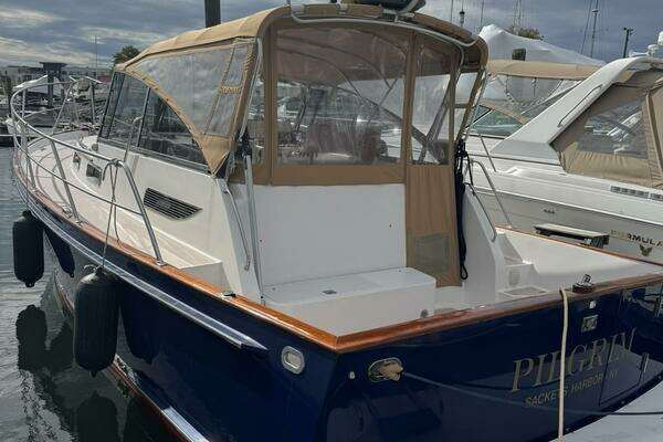 2001 Legacy Yachts Express