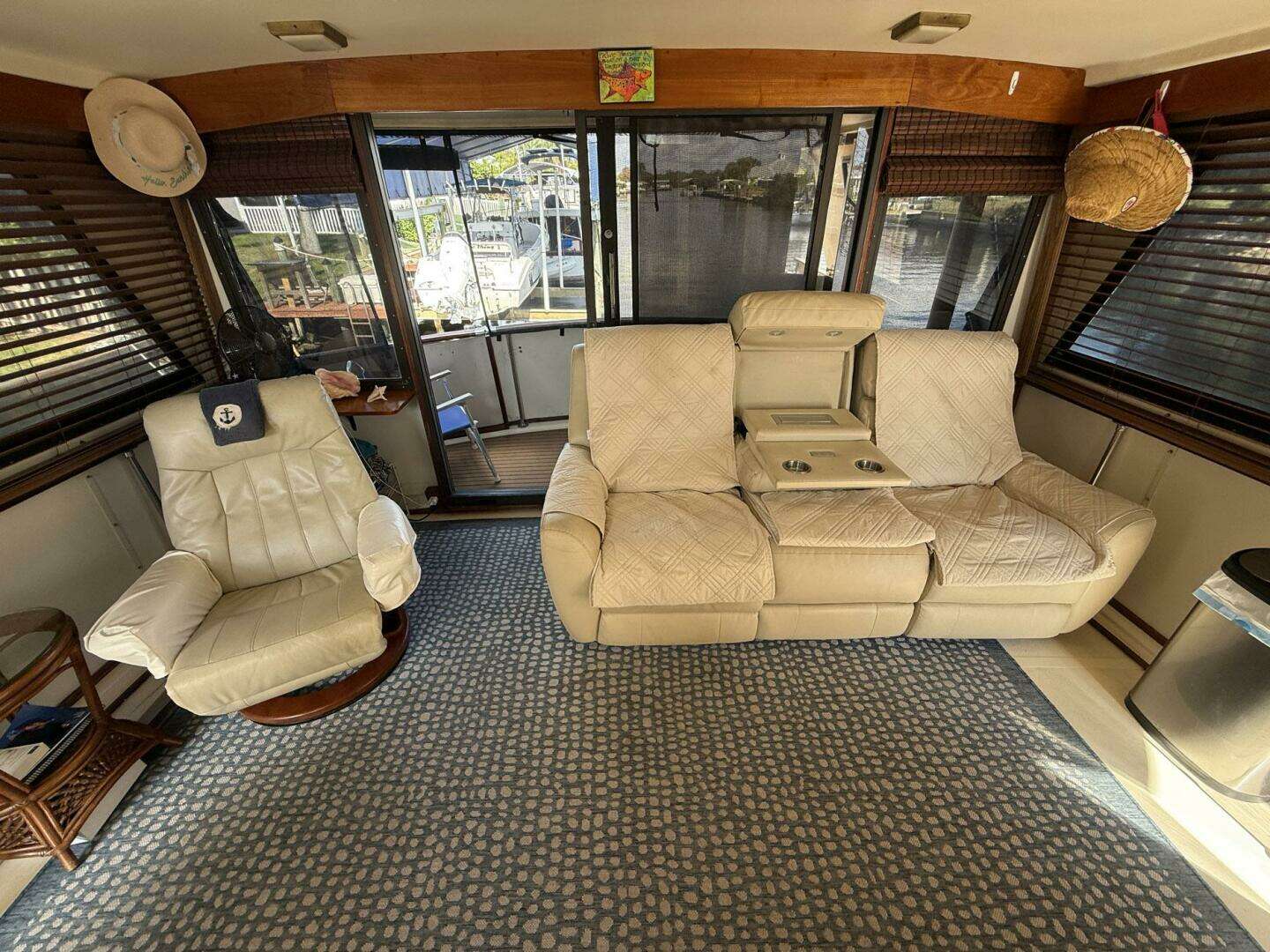 1989 Atlantic 47 Motor Yacht - Image 3