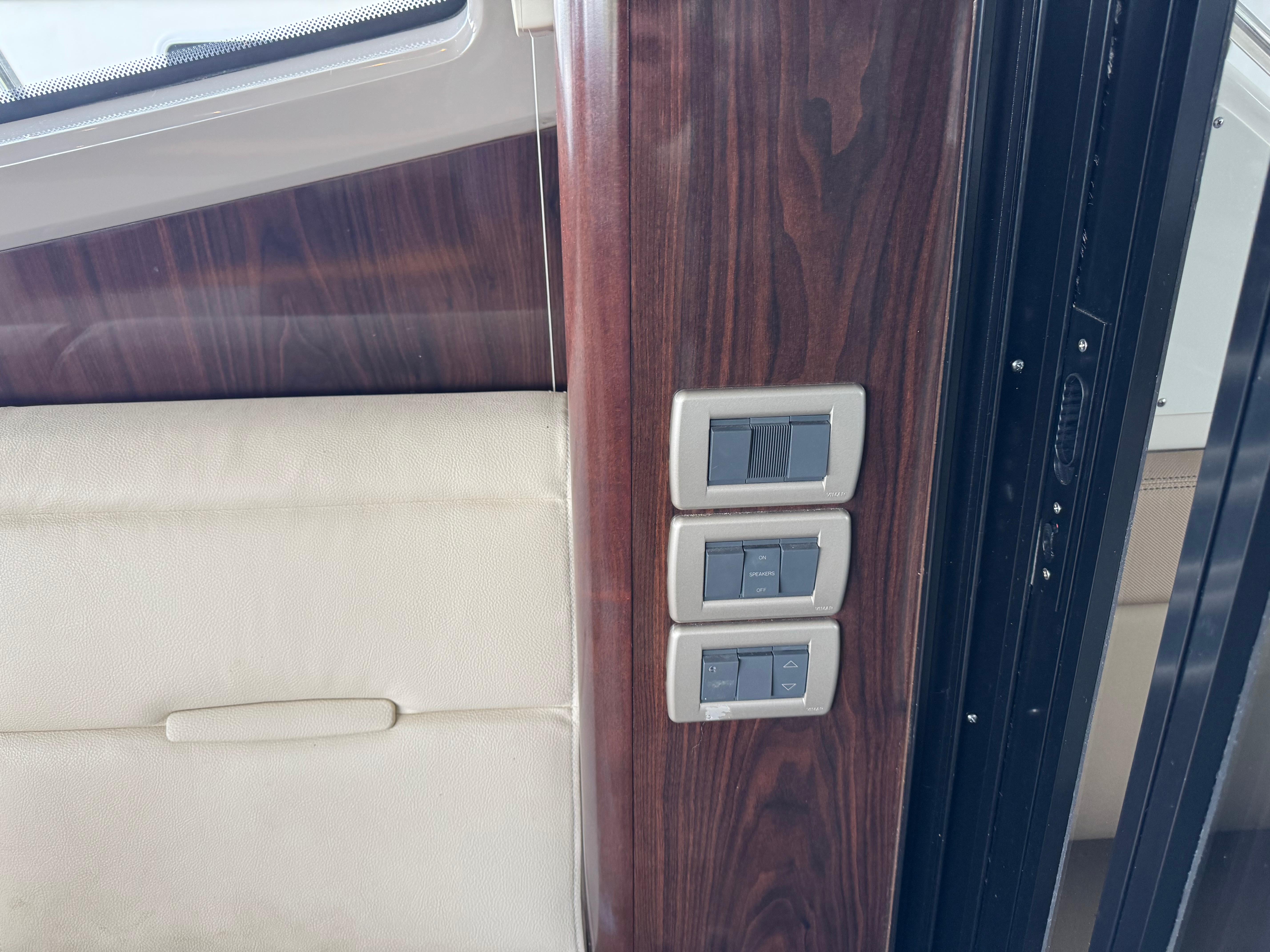 2017 Sea Ray Sundancer 400 - 69
