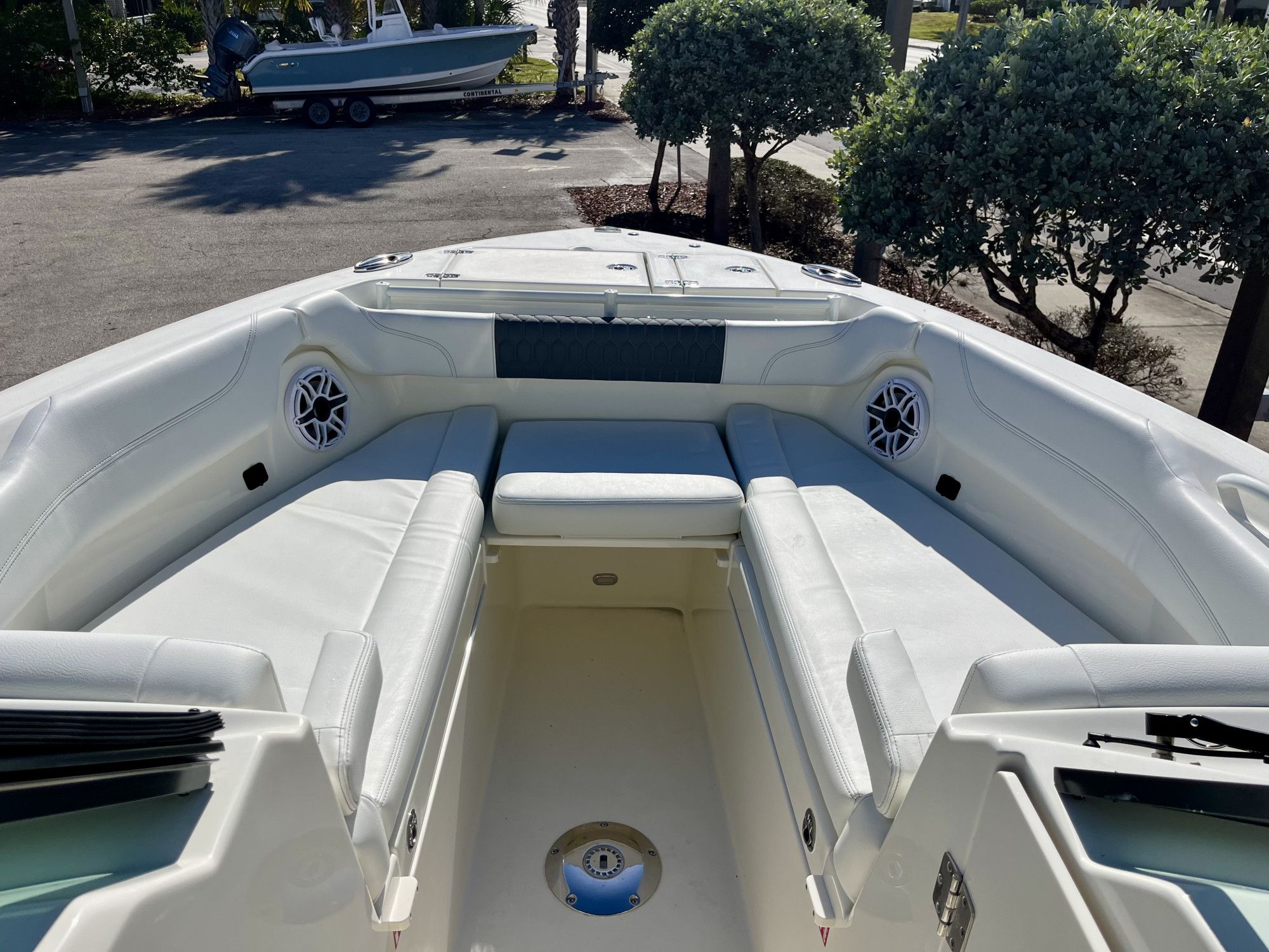 2026 Cobia 280 Dual Console - 27